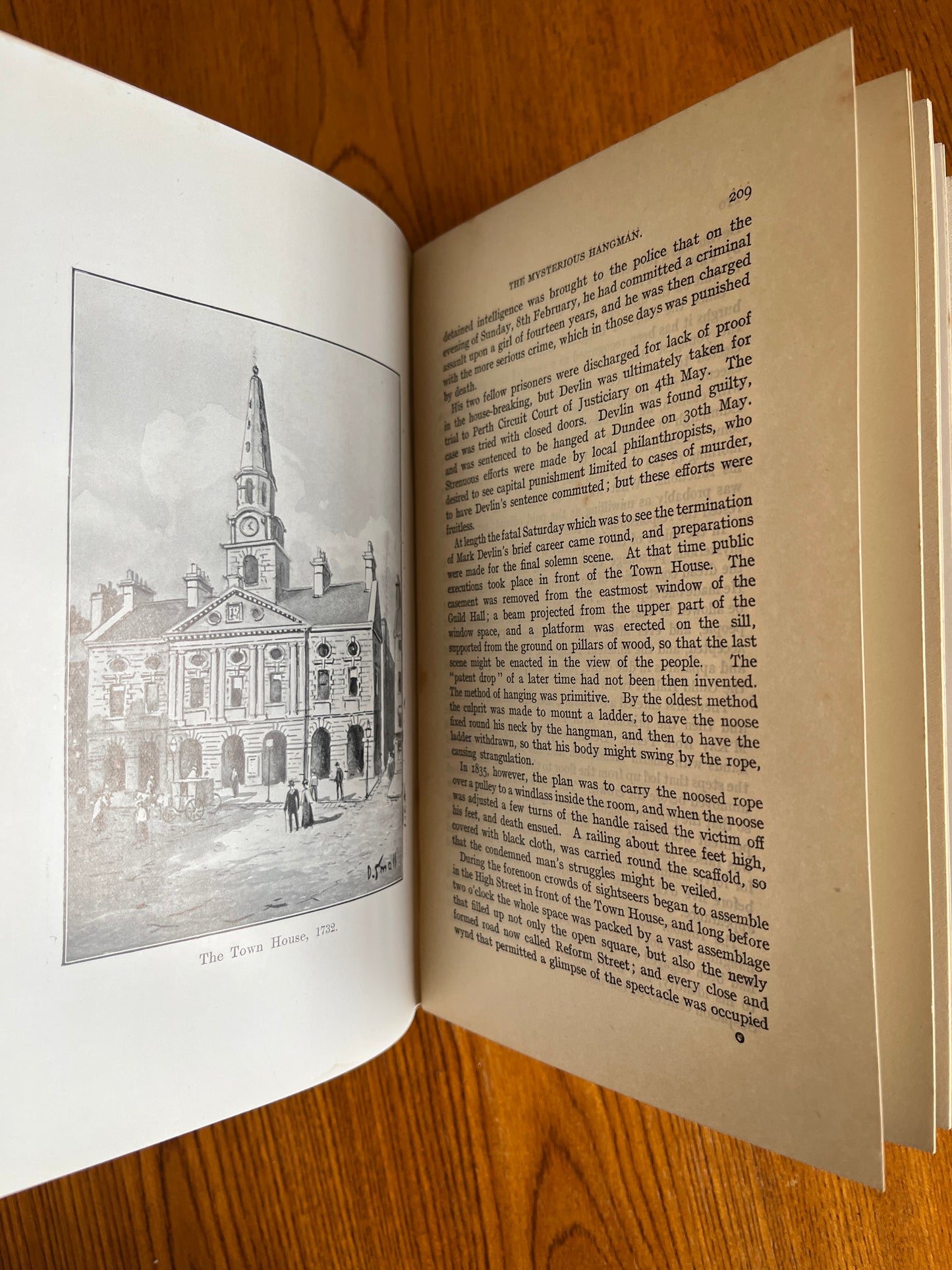 Haunted Dundee - A H Millar LLD
