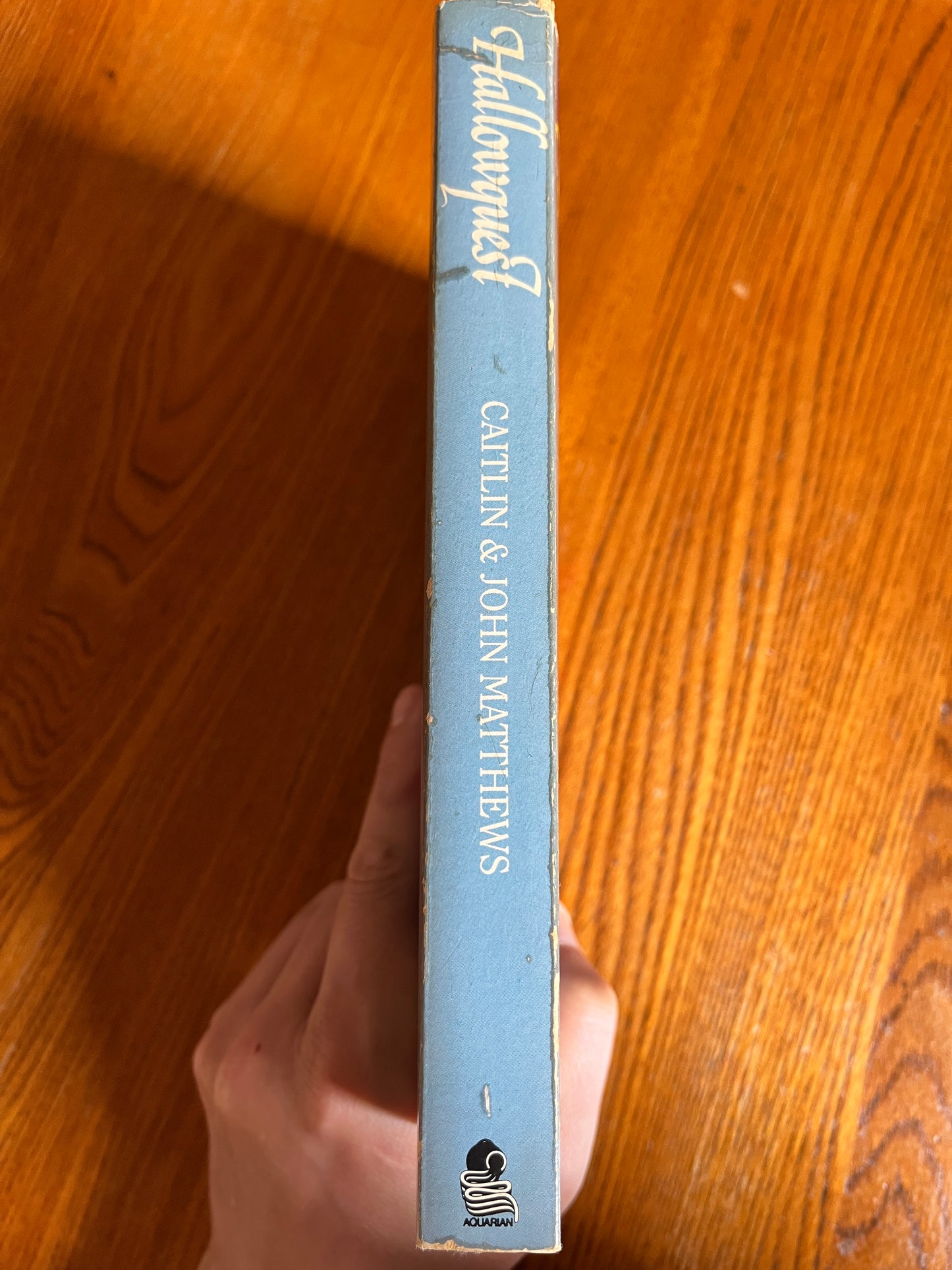 Hallowquest: Tarot Magic and the Arthurian Mysteries - Caitlin & John Matthews (First Edition)