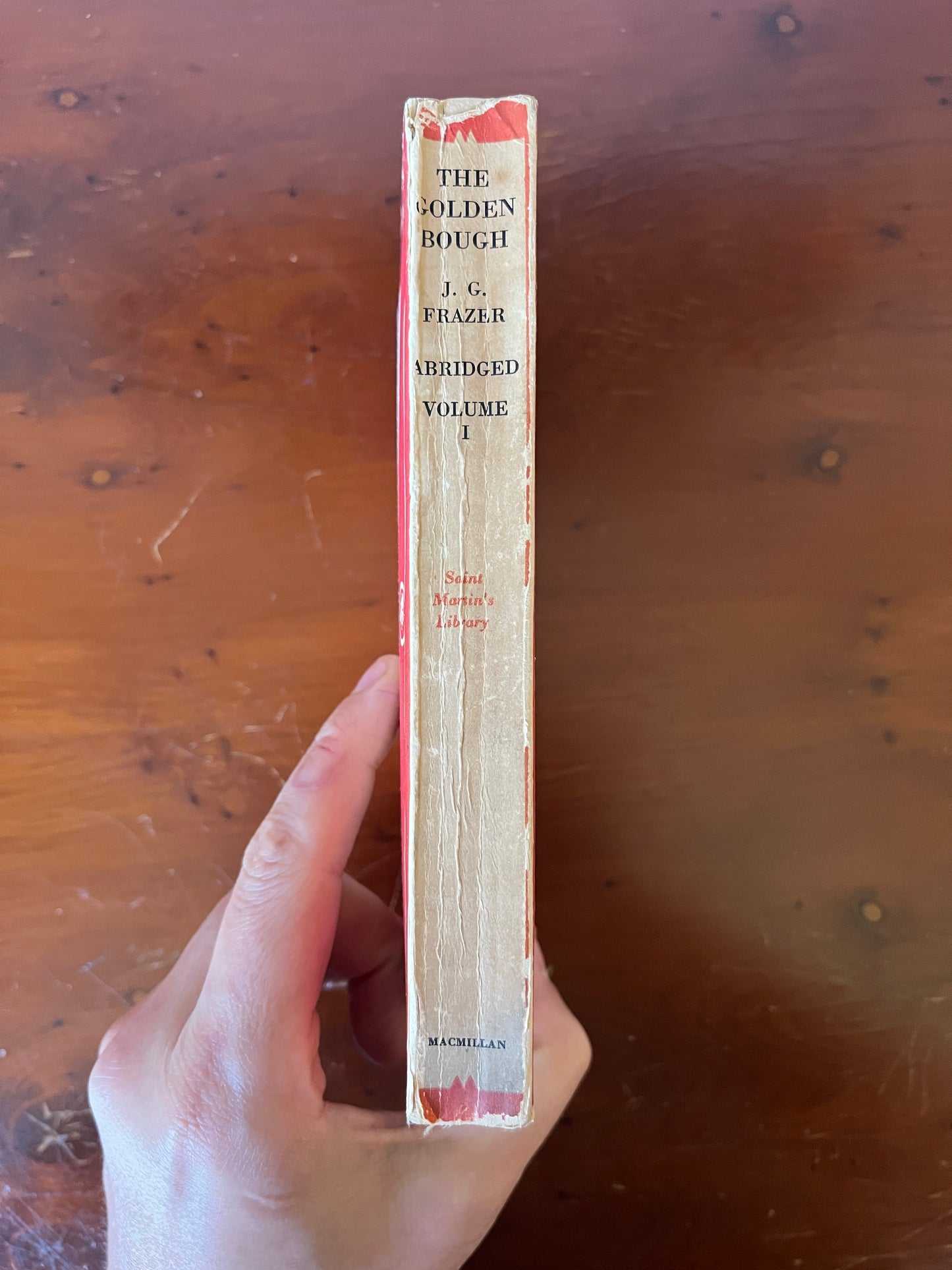 The Golden Bough (Abridged Paperback, Vol 1) - Sir James George Frazer
