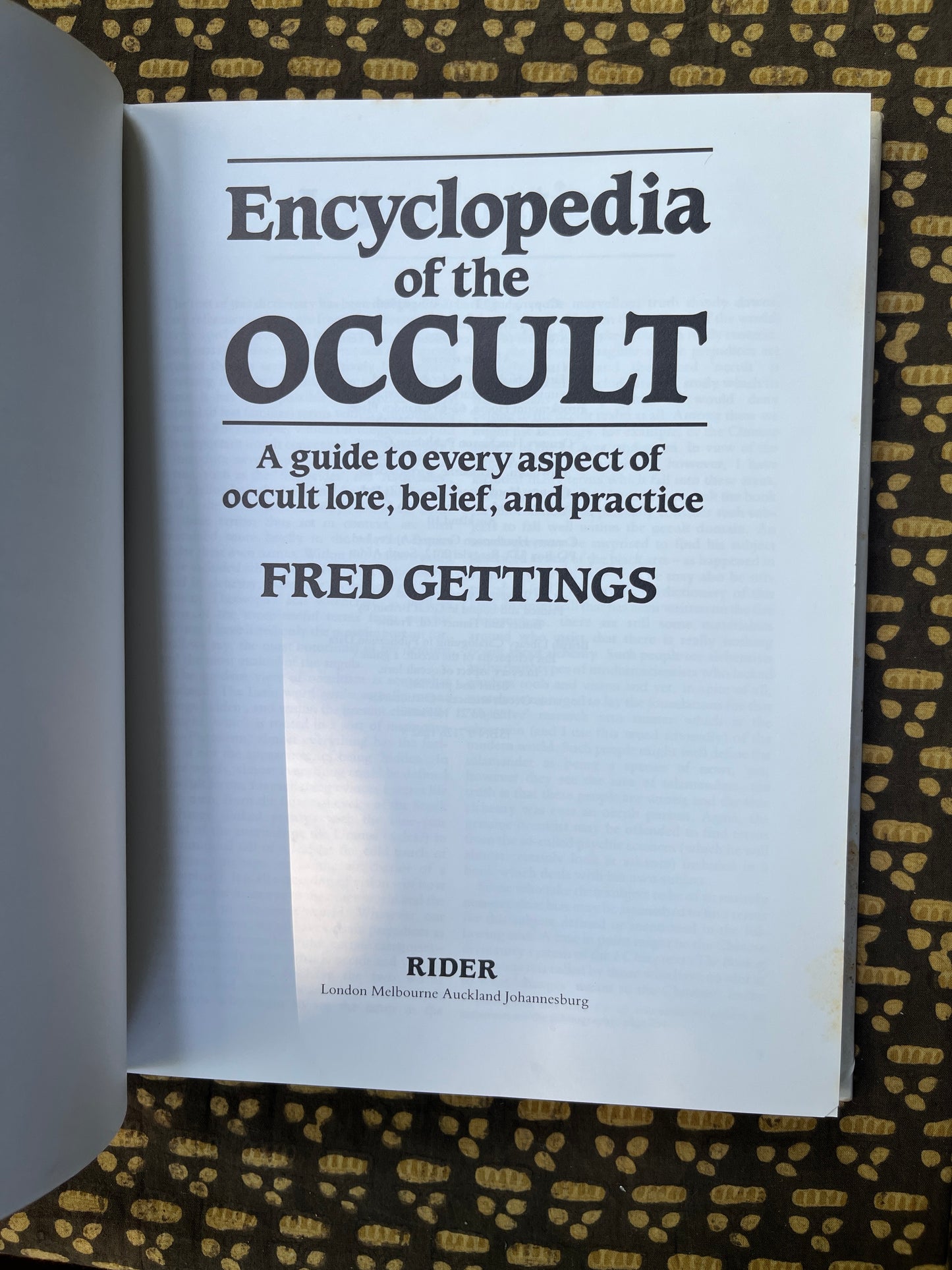 Encyclopedia of the Occult - Fred Gettings