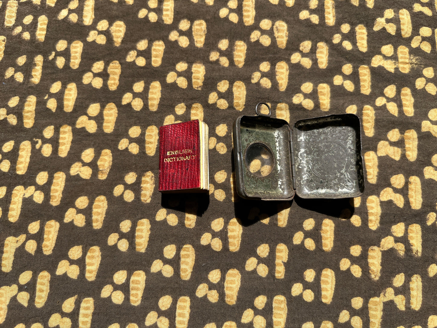 Miniature Dictionary - David Bryce & Son