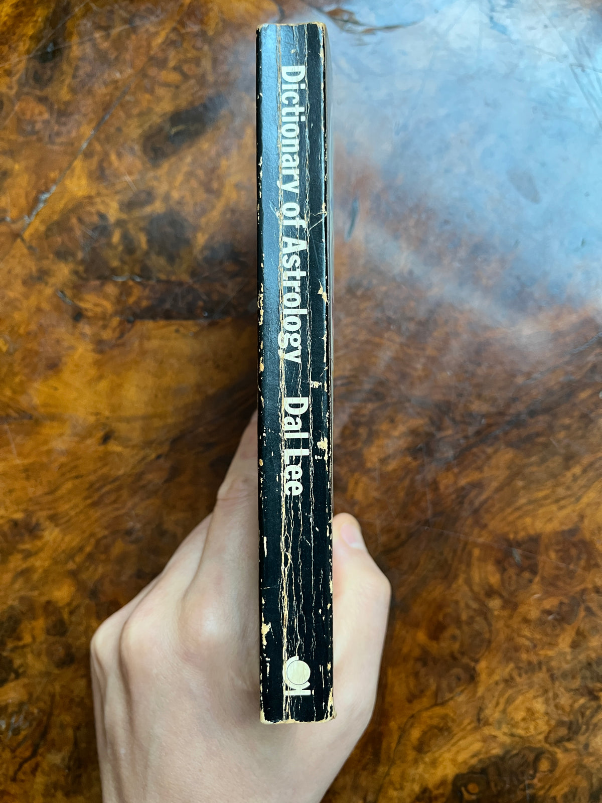 A Dictionary of Astrology - Dal Lee (1968 First Edition Sphere Books)