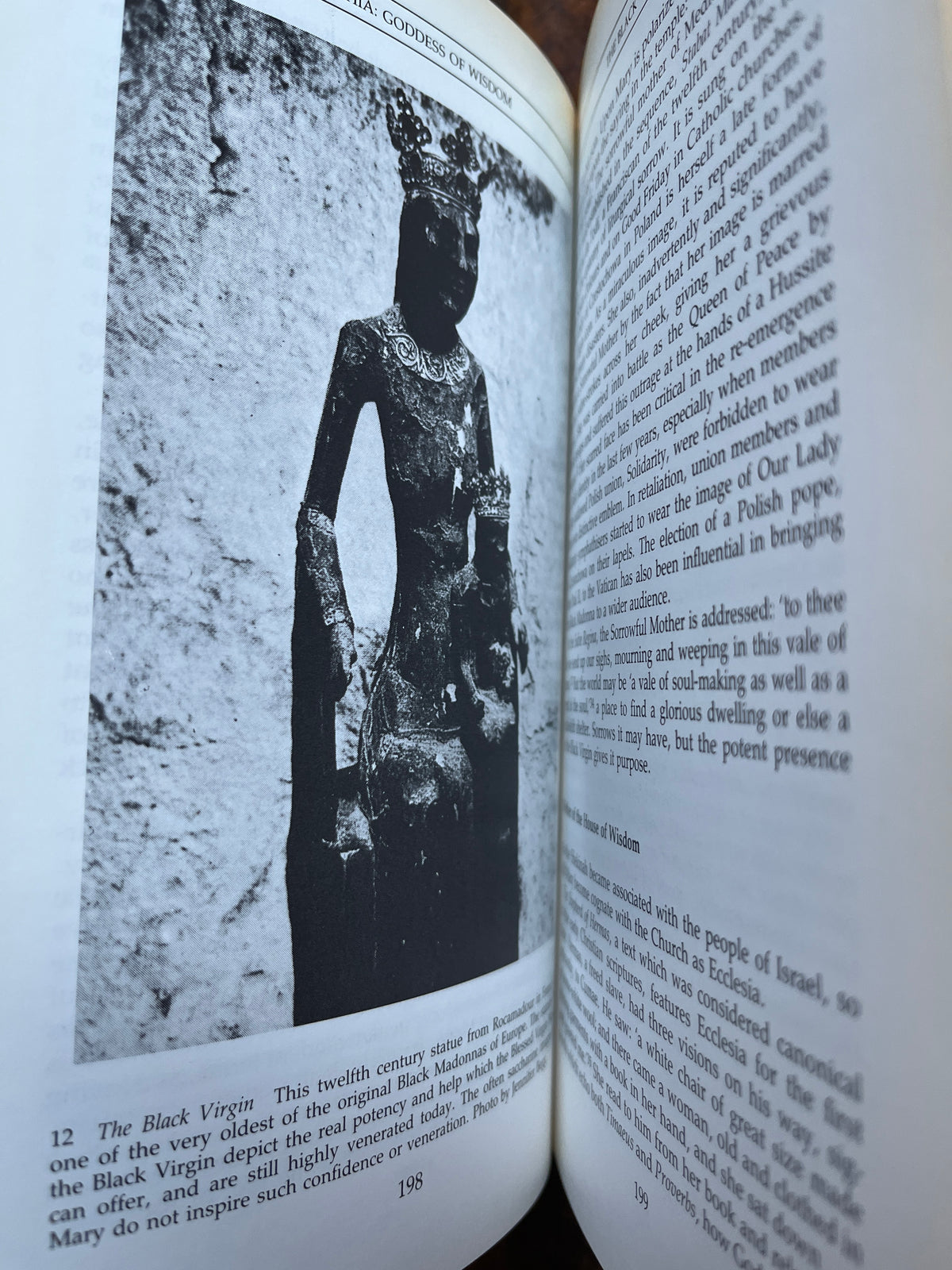 Sophia: Goddess of Wisdom - Caitlín Matthews (First Edition Thus)
