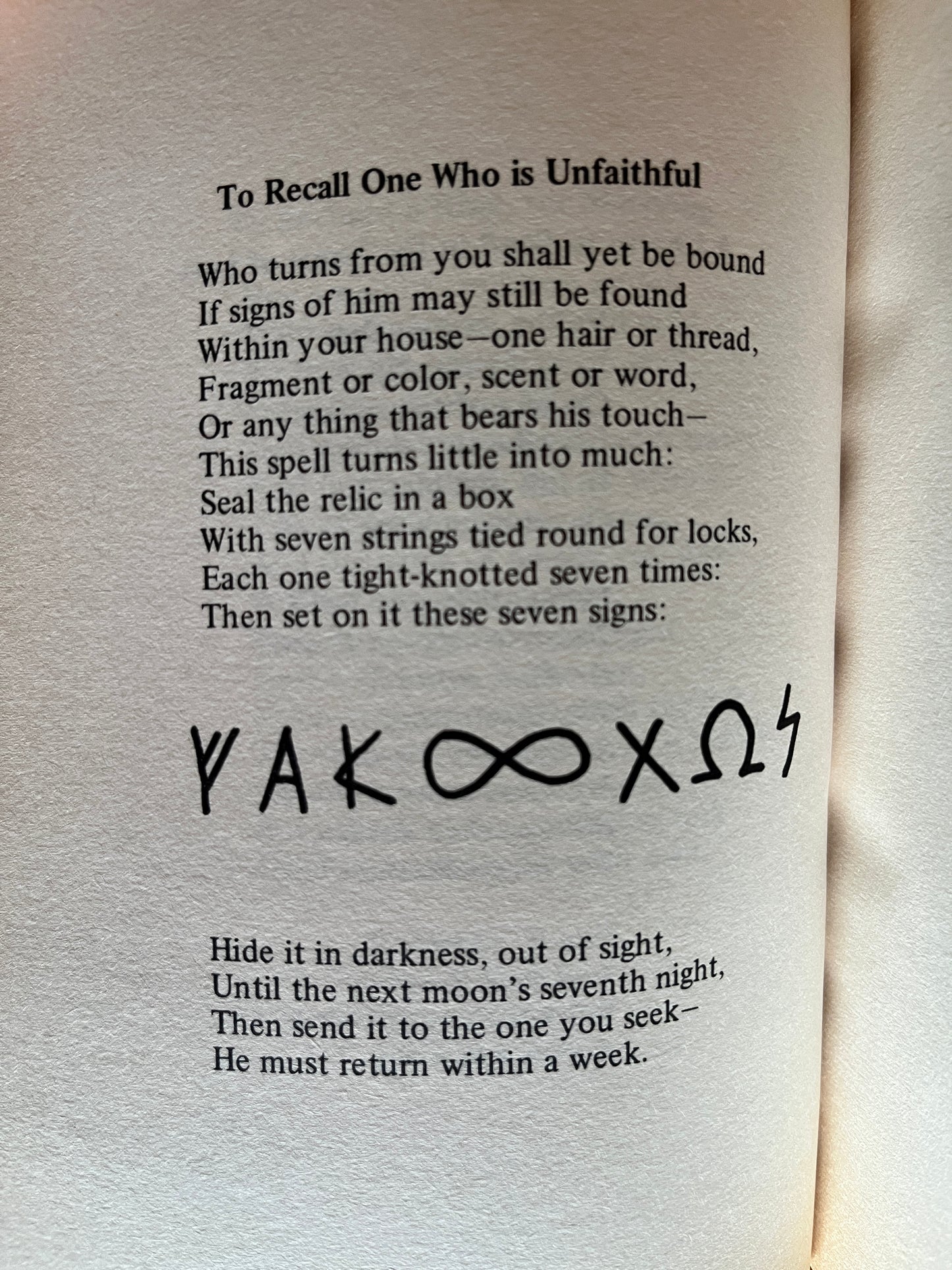 The Crone's Book of Words - Valerie Worth