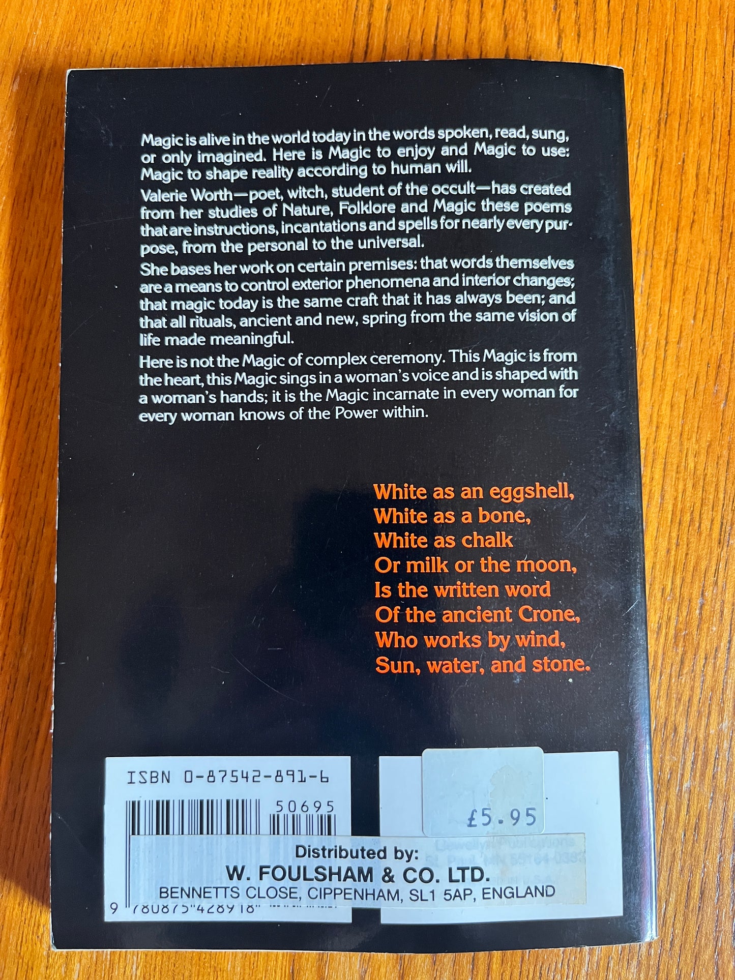The Crone's Book of Words - Valerie Worth