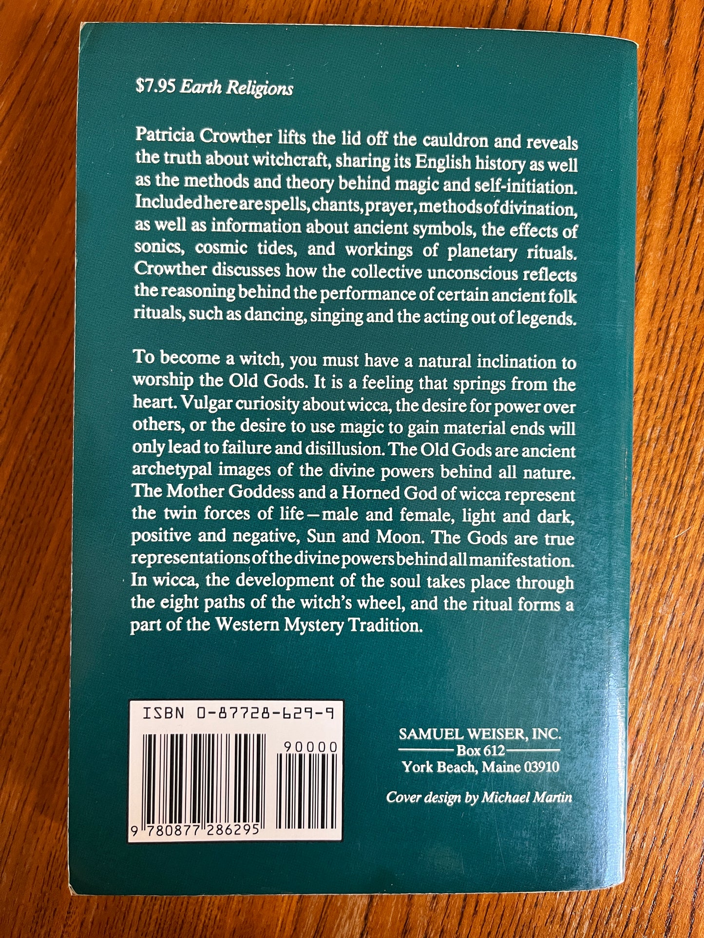 Lid off the Cauldron: A Wicca Handbook - Patricia Crowther