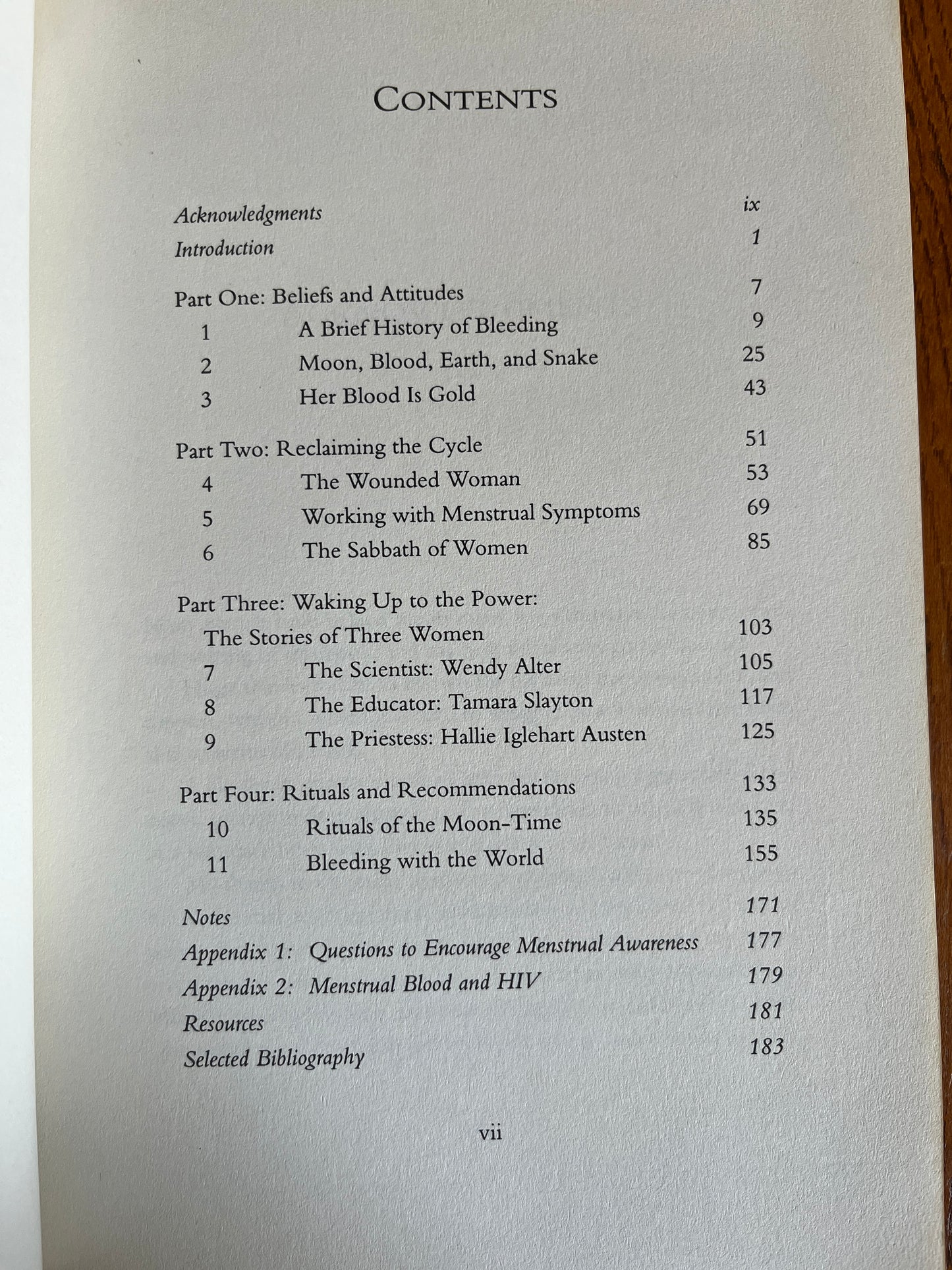 Her Blood is Gold: Reclaiming the Power of Menstration - Lara Owen (First Edition)