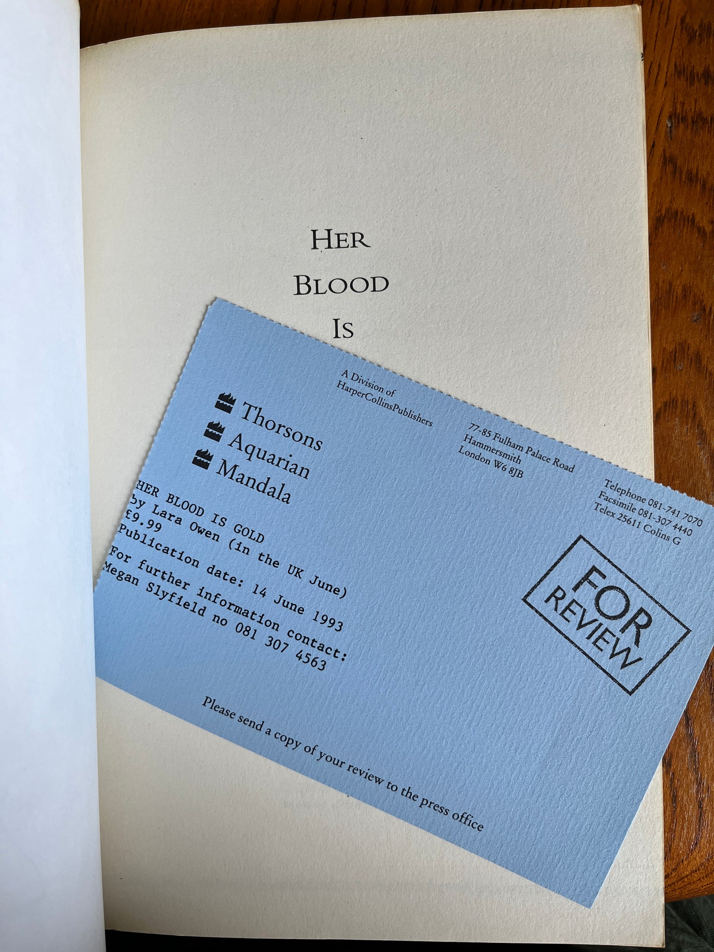 Her Blood is Gold: Reclaiming the Power of Menstration - Lara Owen (First Edition)