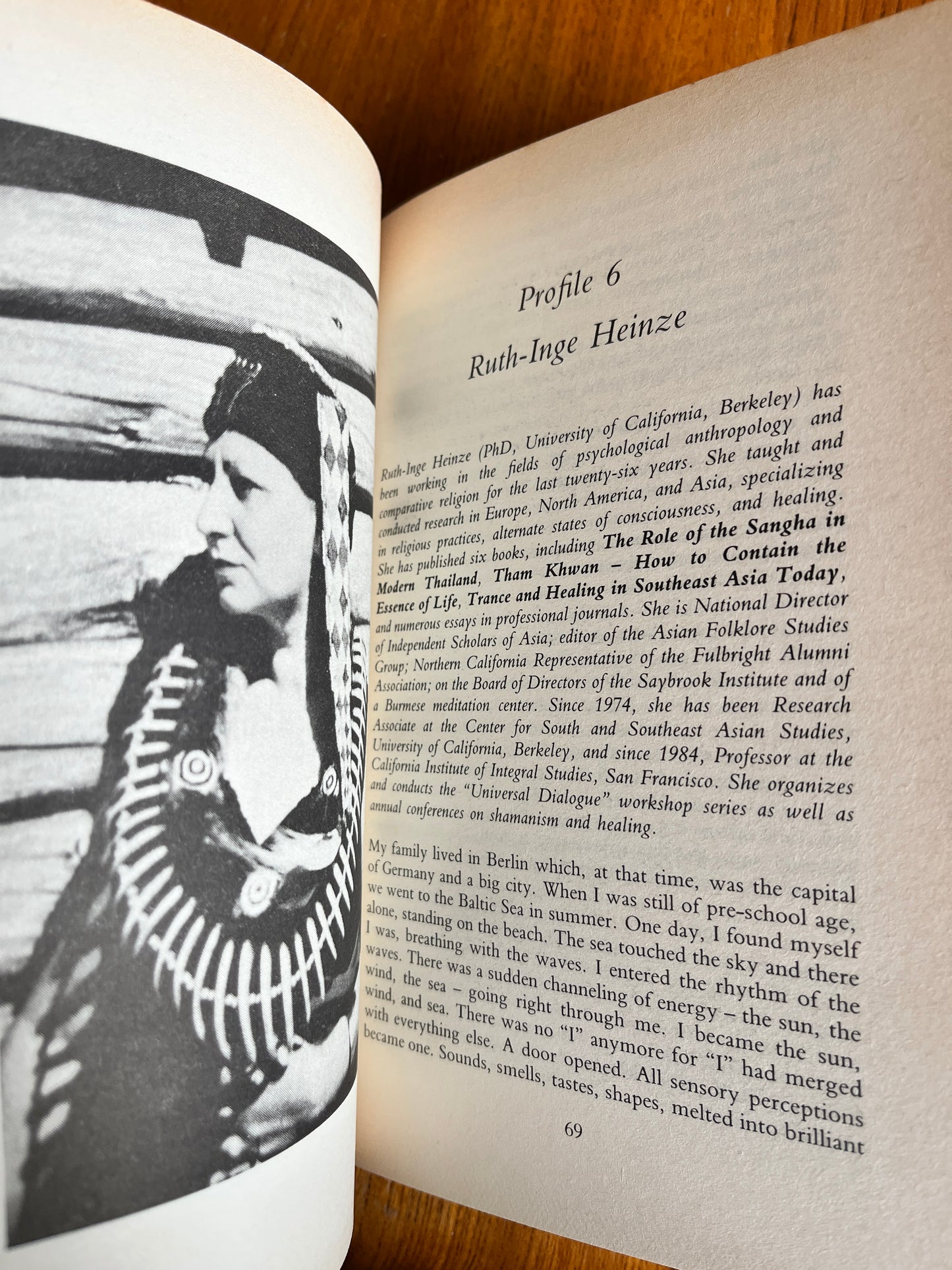 Shape Shifters: Shaman Women in Contemporary Society - Michele Jamal (First Edition)
