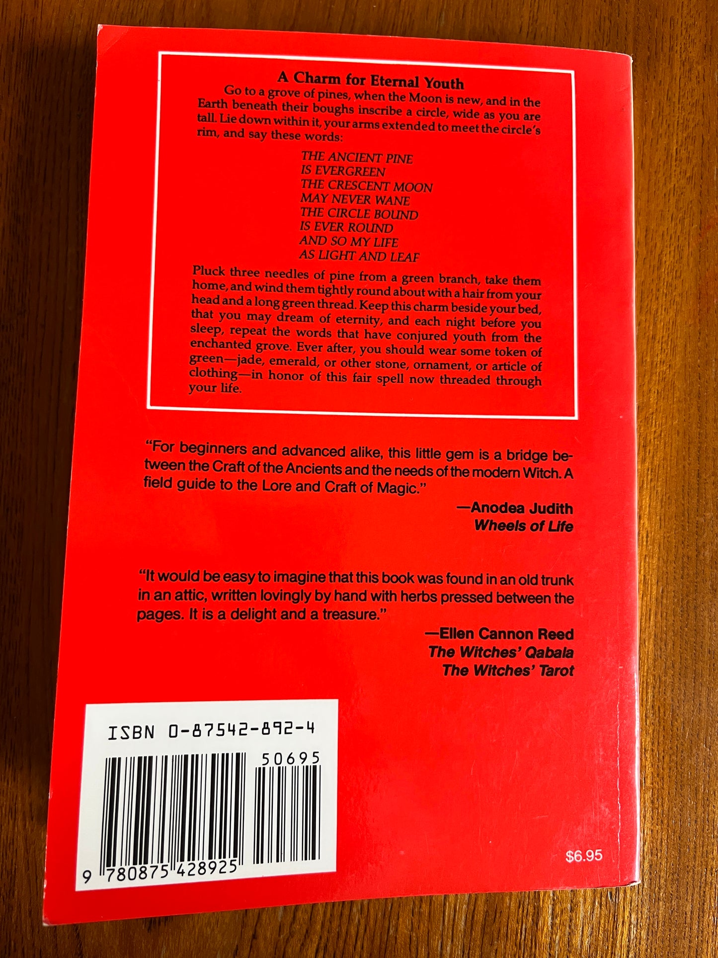 The Crone's Book of Wisdom - Valerie Worth (First Edition)