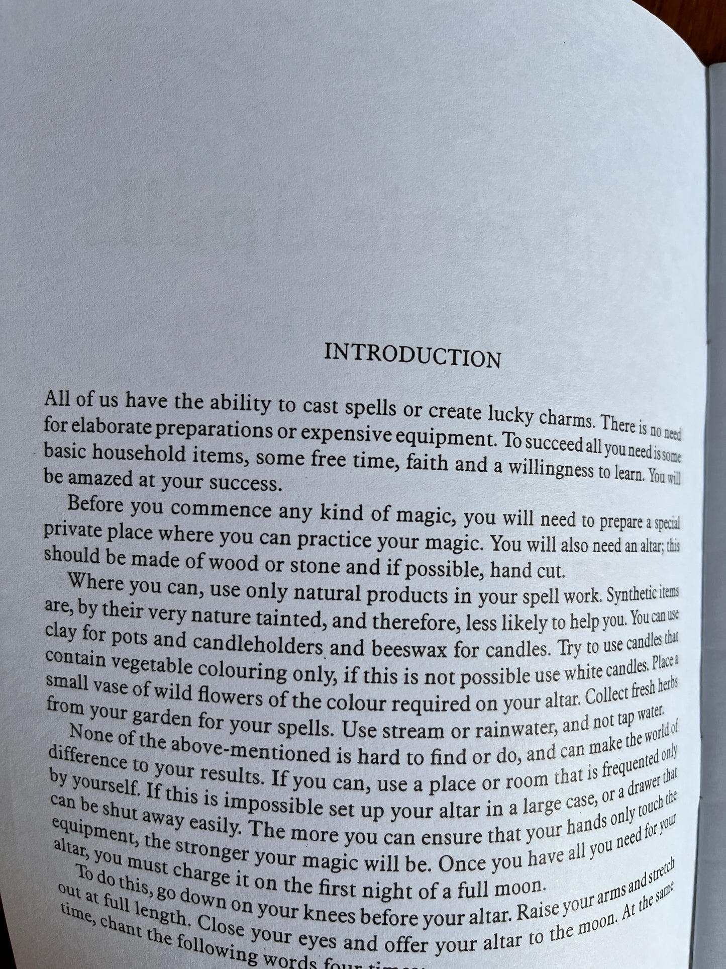 Authentic Spells for Beginners - Margaret Gumble (Finbarr First Edition)