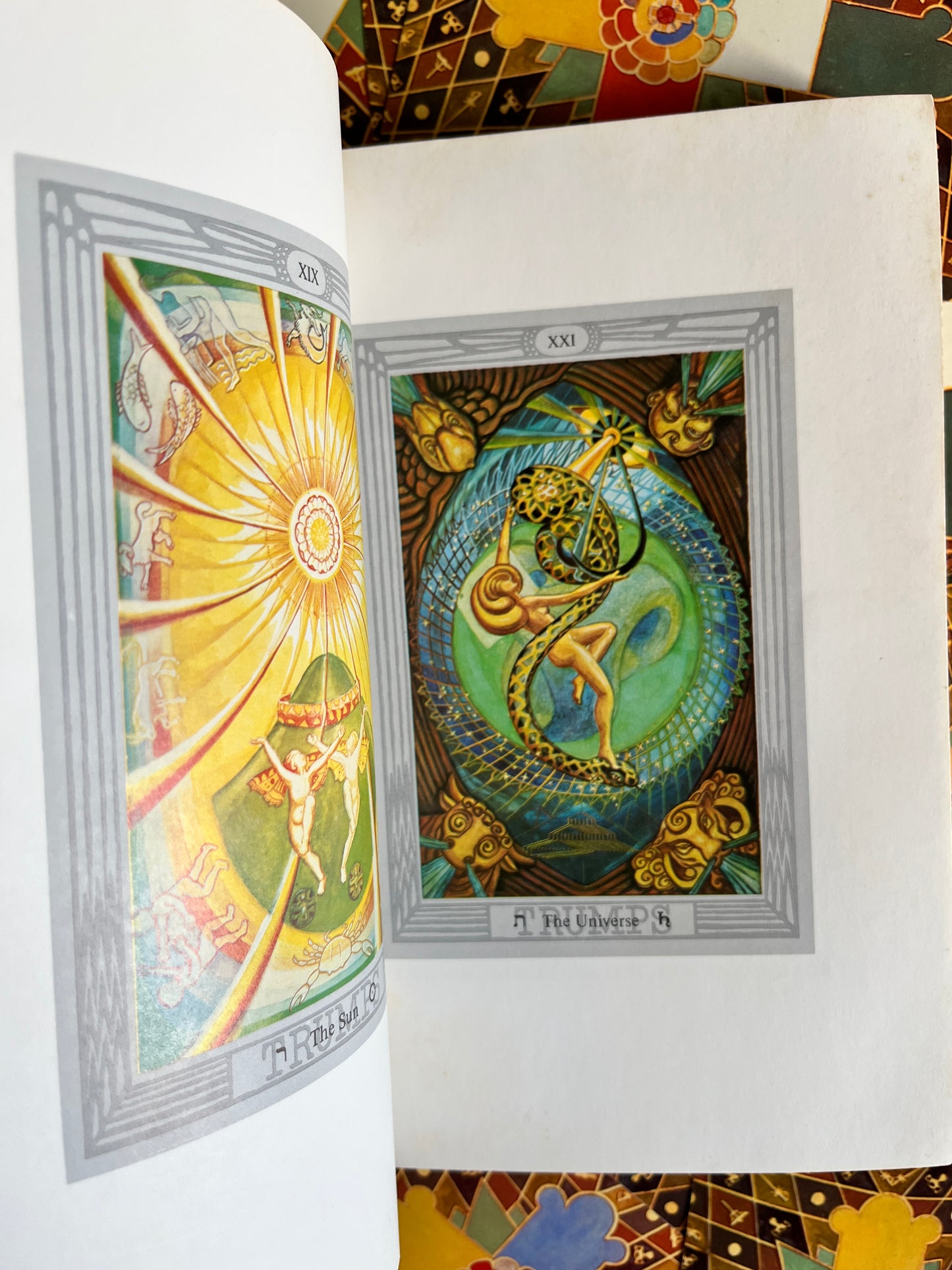 Thoth Tarot Cards with Book - Aleister Crowley & Frieda Harris (Samuel Weiser Edition 1973 - "Version B")