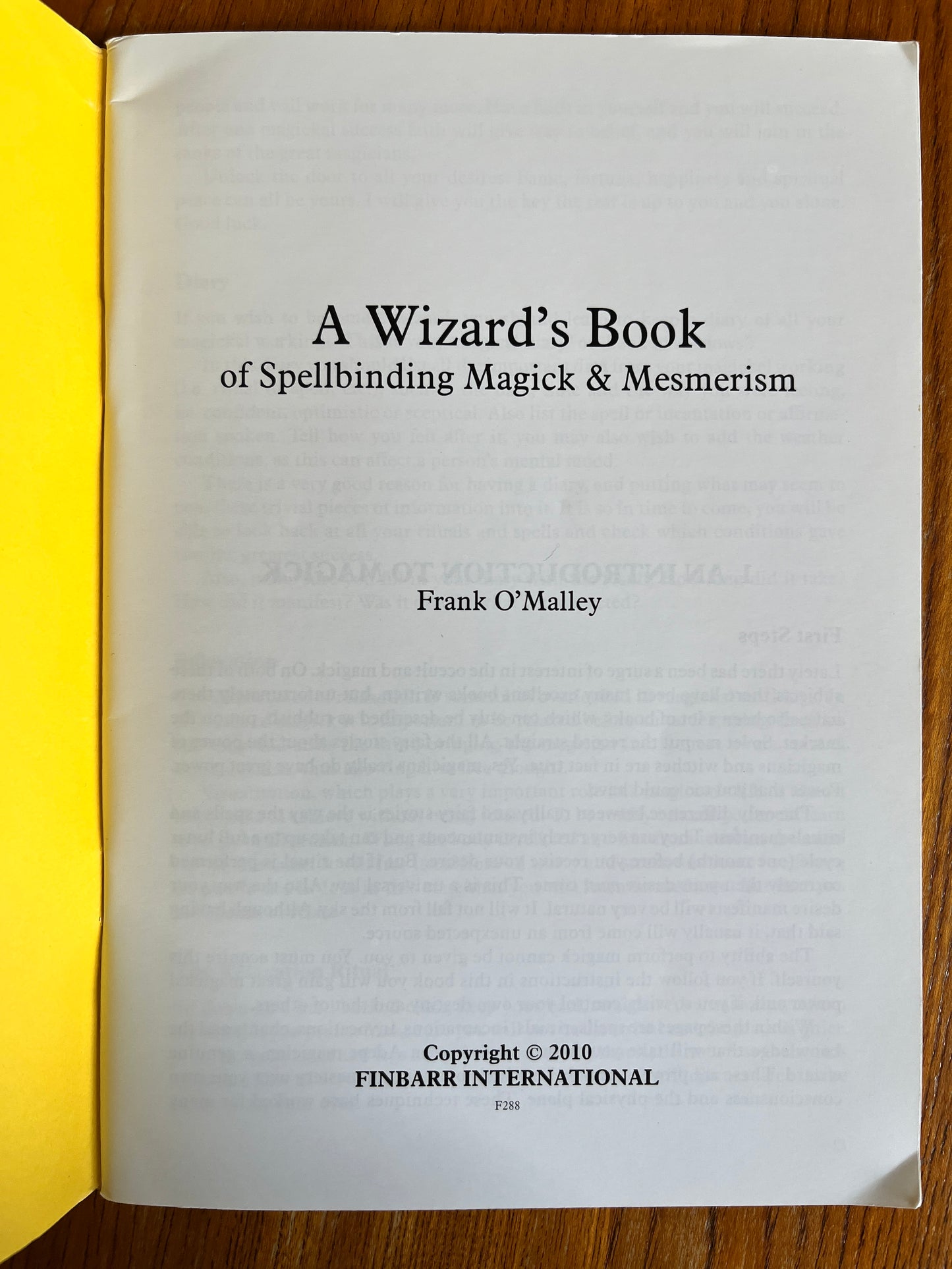 A Wizard's Book of Spellbinding Magick & Mesmerism - Frank O'Malley