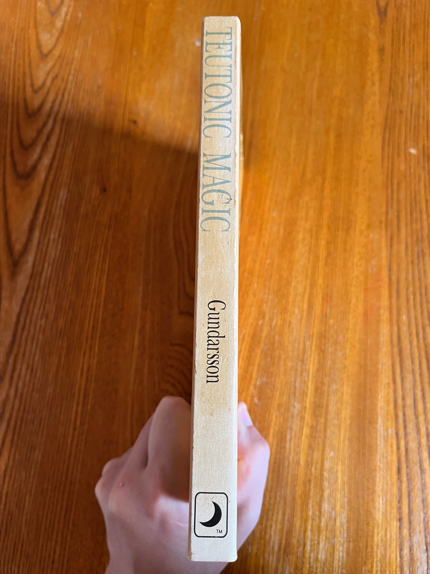 Teutonic Magic: The Magical & Spiritual Practices of the Germanic People - Kveldulf Gundarsson (First Edition)