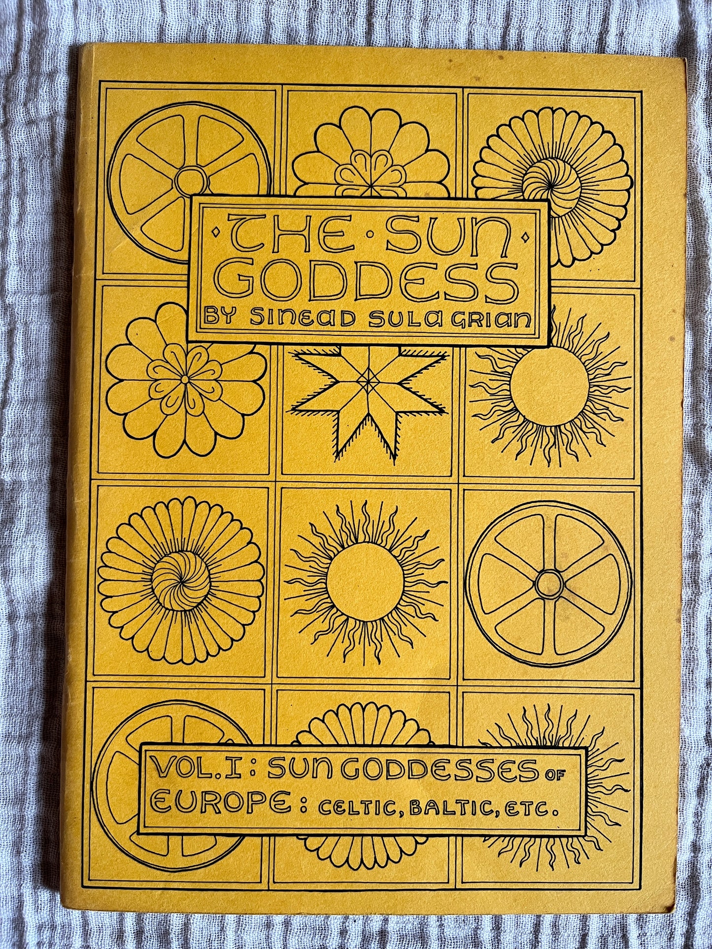 The Sun Goddess - Sinead Sula Grian (Rare Zine 1986)