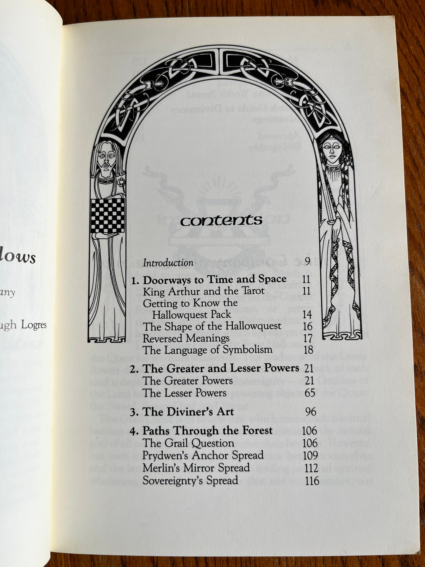 The Arthurian Tarot: A Hollowquest Handbook - Caitlin and John Matthews (First Edition)