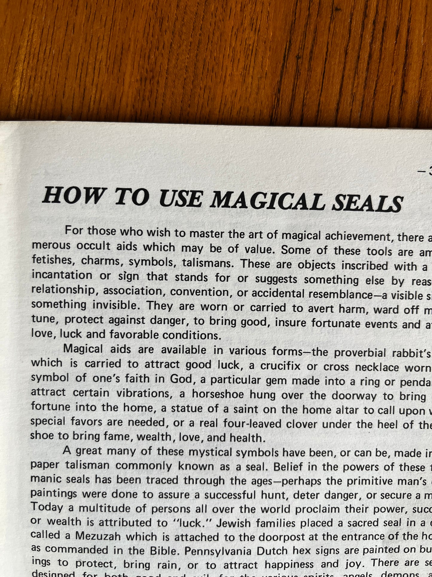 Secrets of Magical Seals - Anna Riva