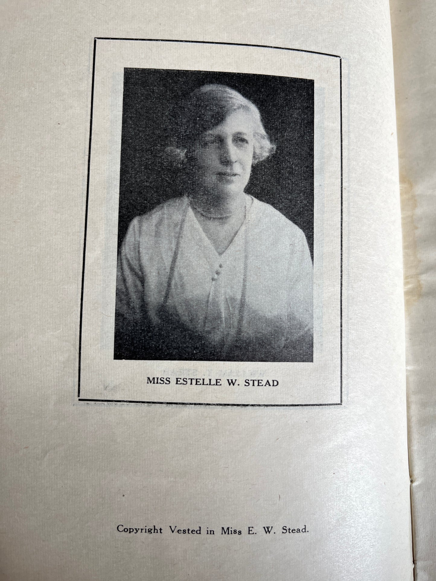 Communication with the Next World: The Right and Wrong Methods - William T. Stead (channelled by Madame Hyver)