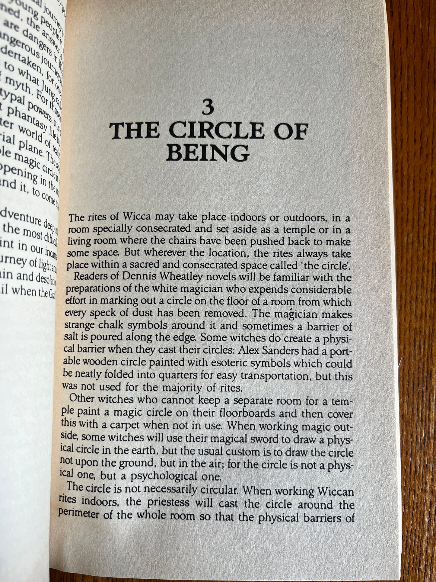 Wicca: The Old Religion in the New Age - Vivianne Crowley