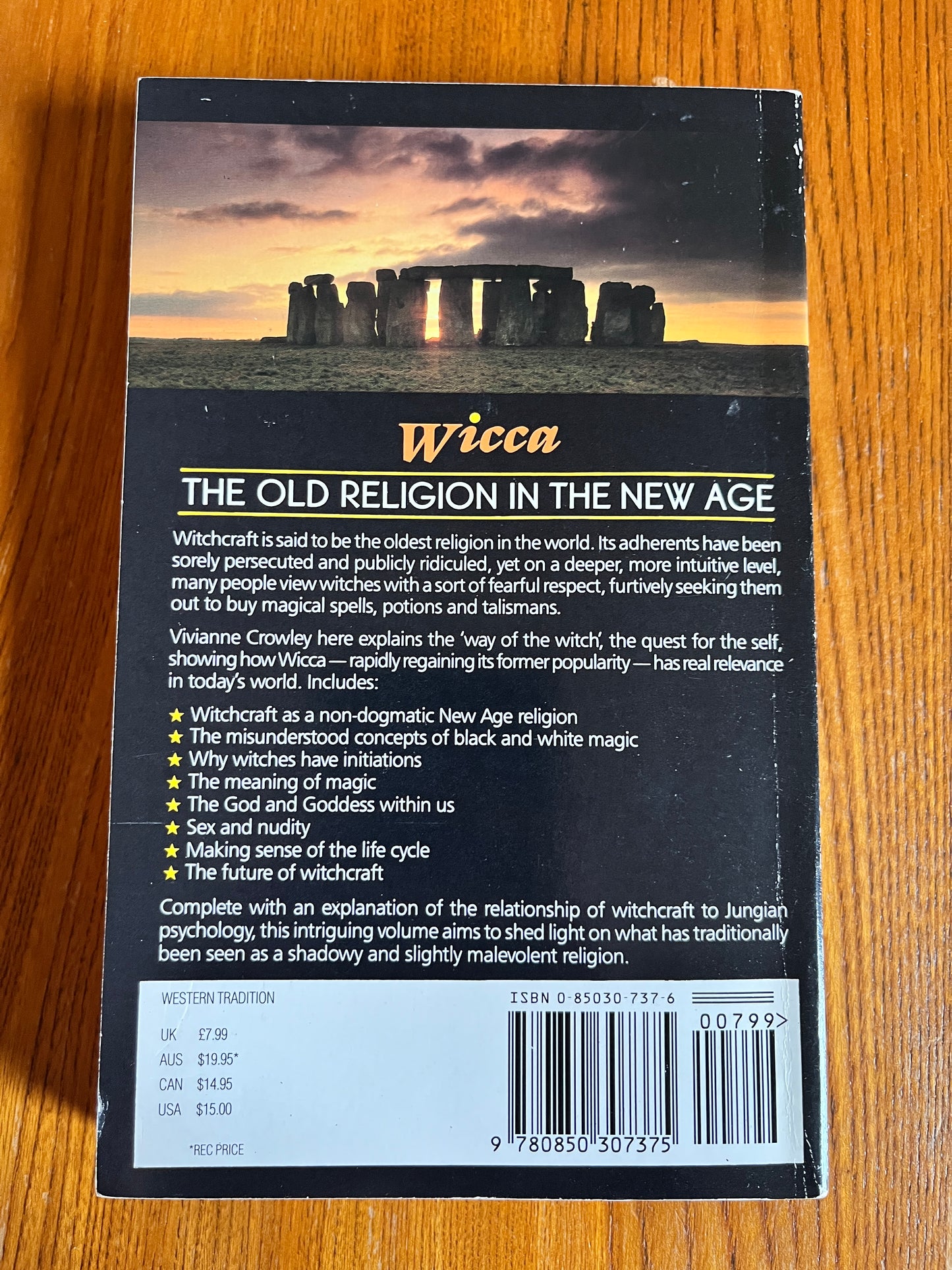 Wicca: The Old Religion in the New Age - Vivianne Crowley