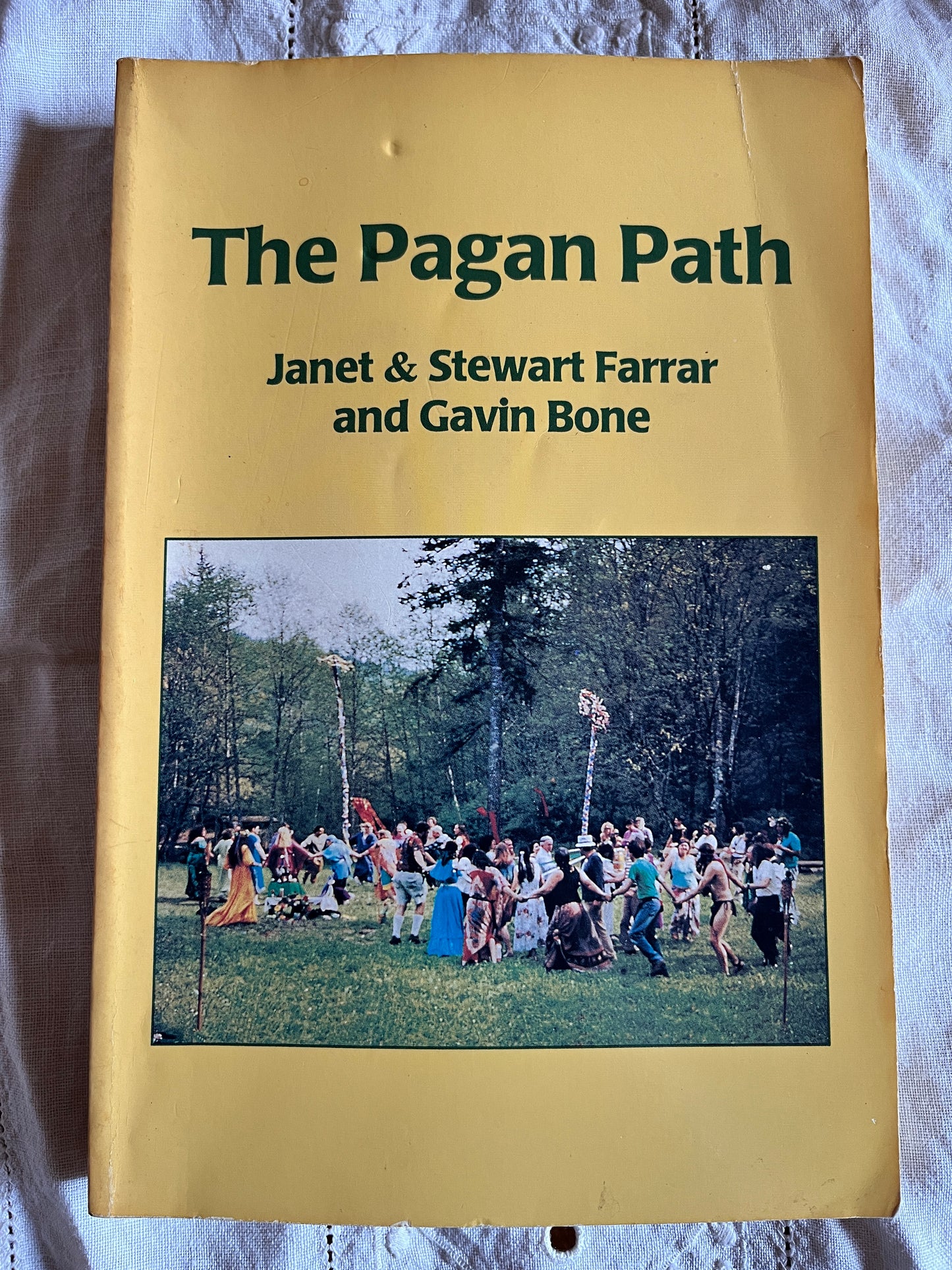 The Pagan Path - Janet & Stewart Farrar and Gavin Bone