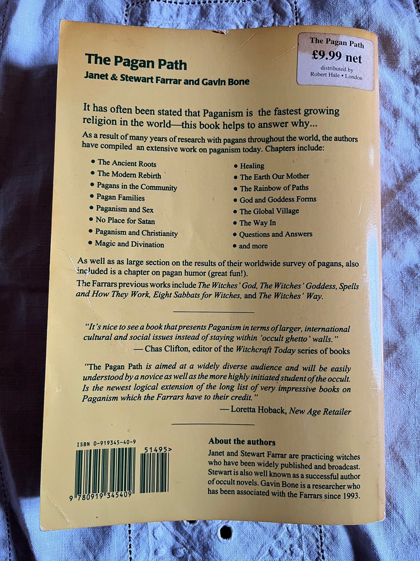 The Pagan Path - Janet & Stewart Farrar and Gavin Bone