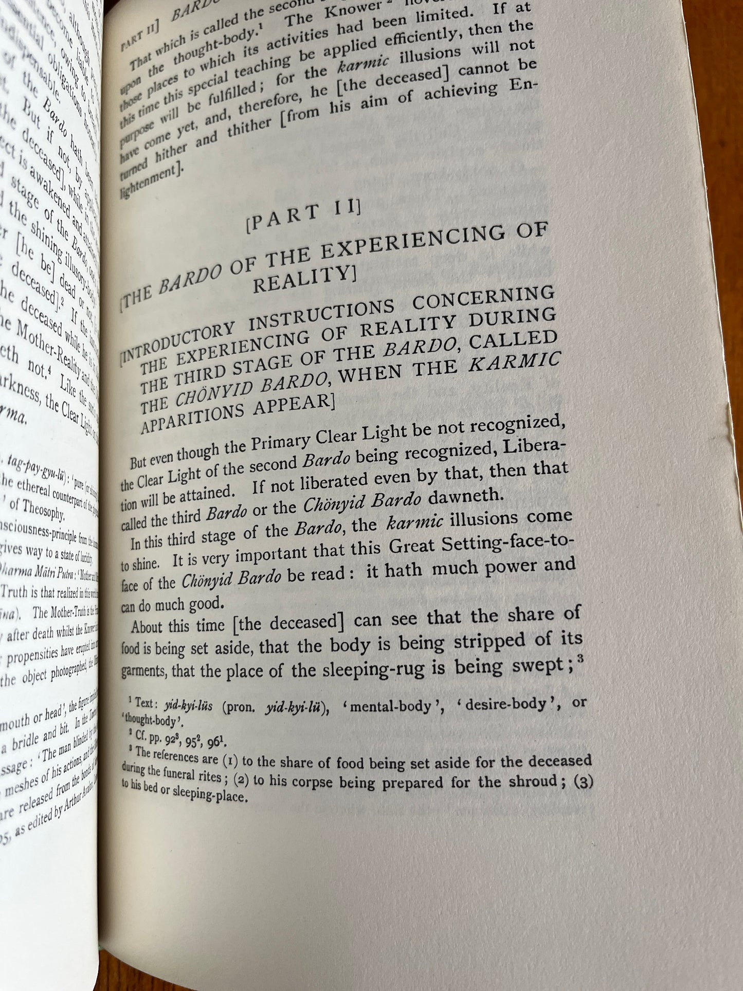 The Tibetan Book of the Dead - Lāma Kazi Dawa-Samdup, CG Jung and W Y Evans-Wentz (1960 Third Edition)