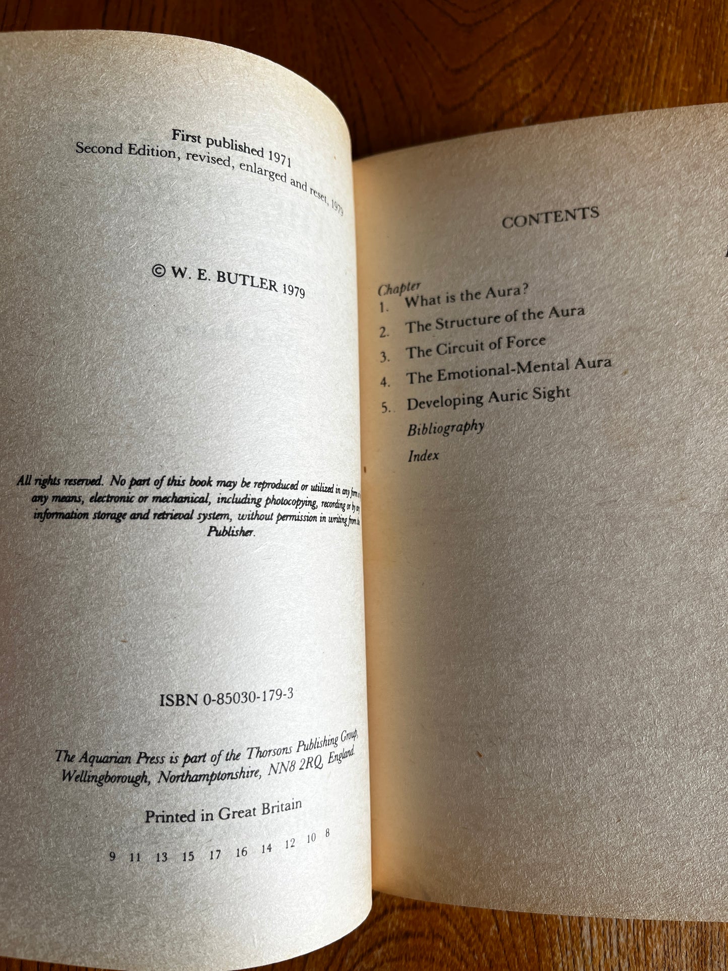 How to Read the Aura - W E Butler