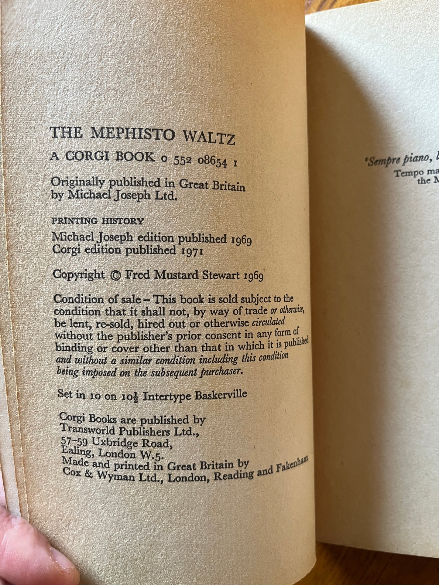 The Mephisto Waltz - Fred Mustard Stewart