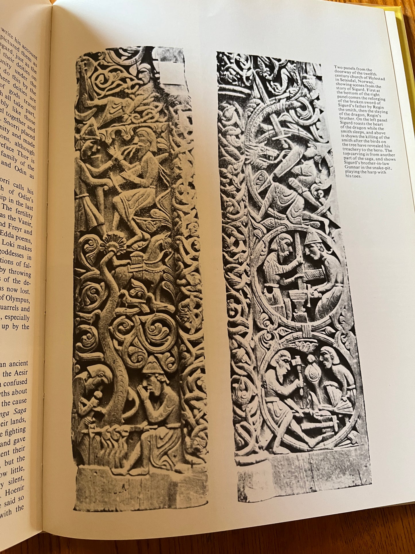 Scandinavian Mythology - H R Ellis Davidson