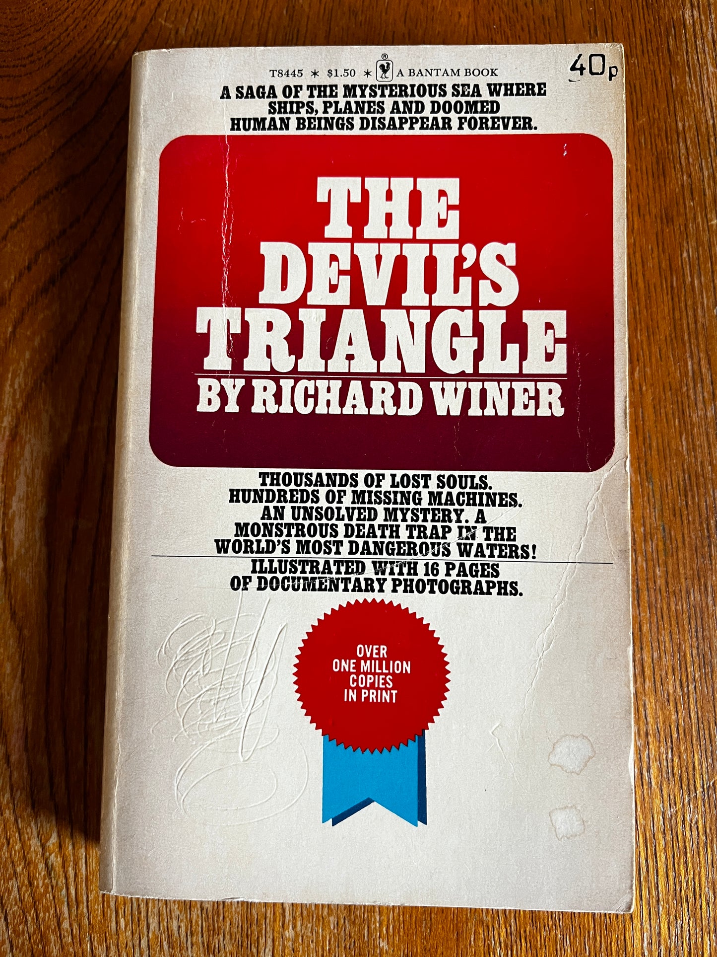 The Devil's Triangle - Richard Winer (Bantam Books)