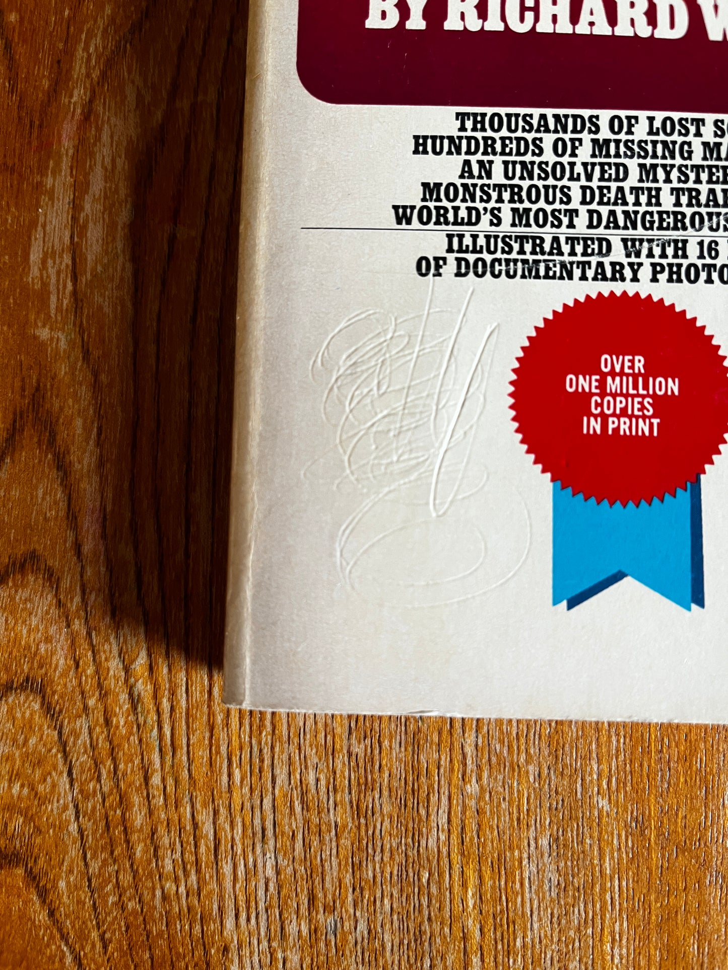 The Devil's Triangle - Richard Winer (Bantam Books)