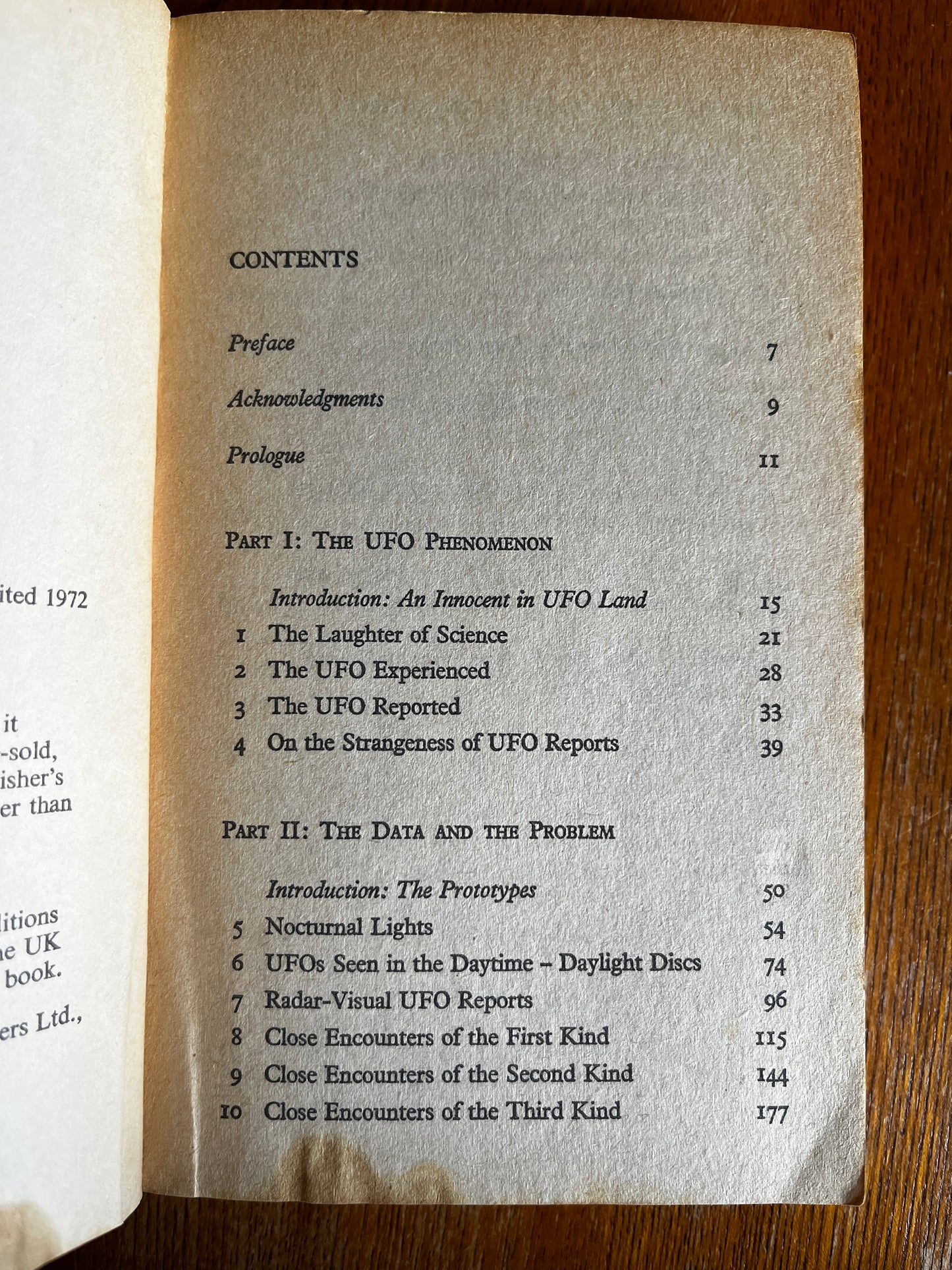 The UFO Experience: A Scientific Enquiry - J Allen Hynek