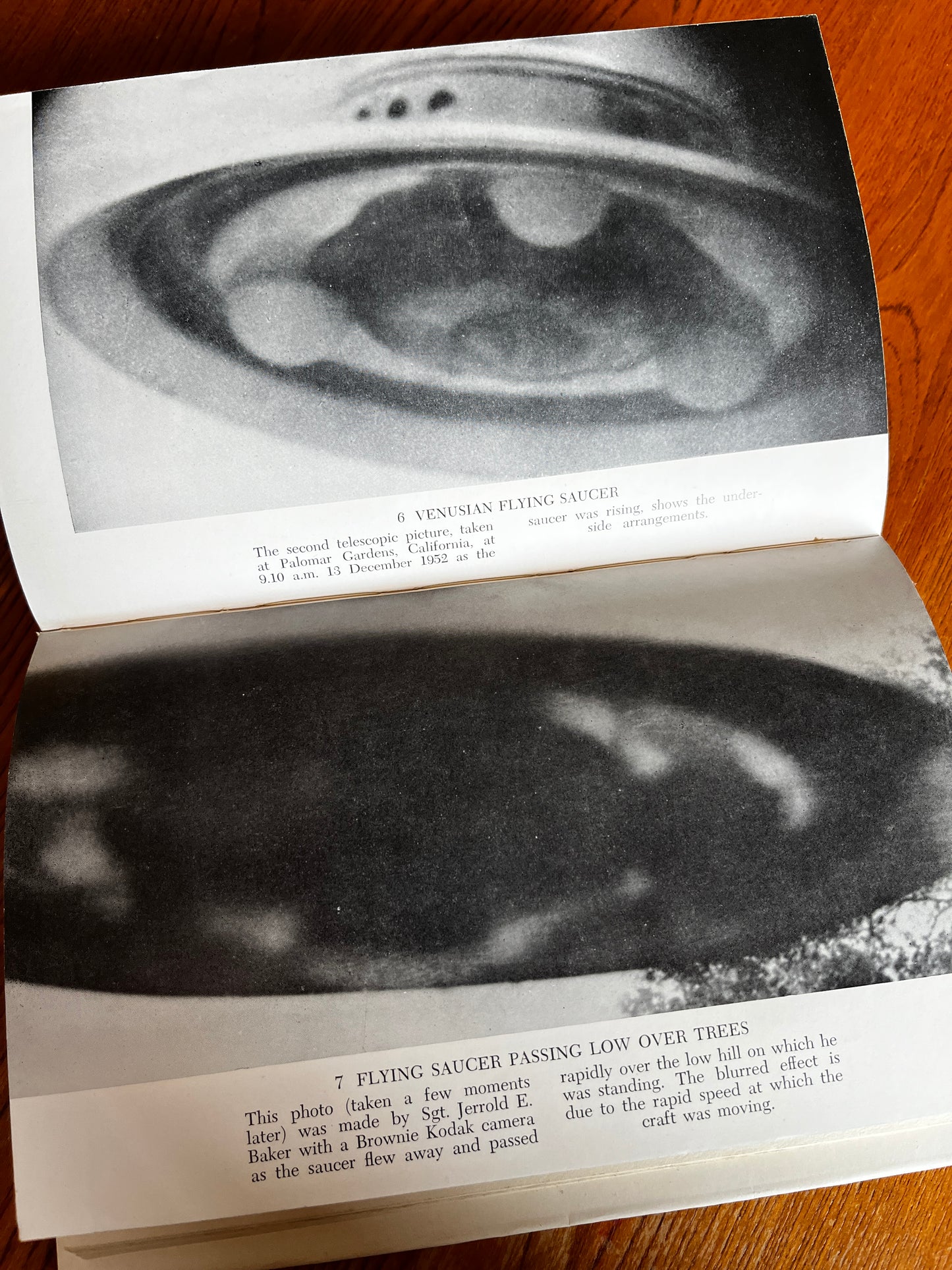 Flying Saucers Have Landed - Desmond Leslie & George Adamski (1953)