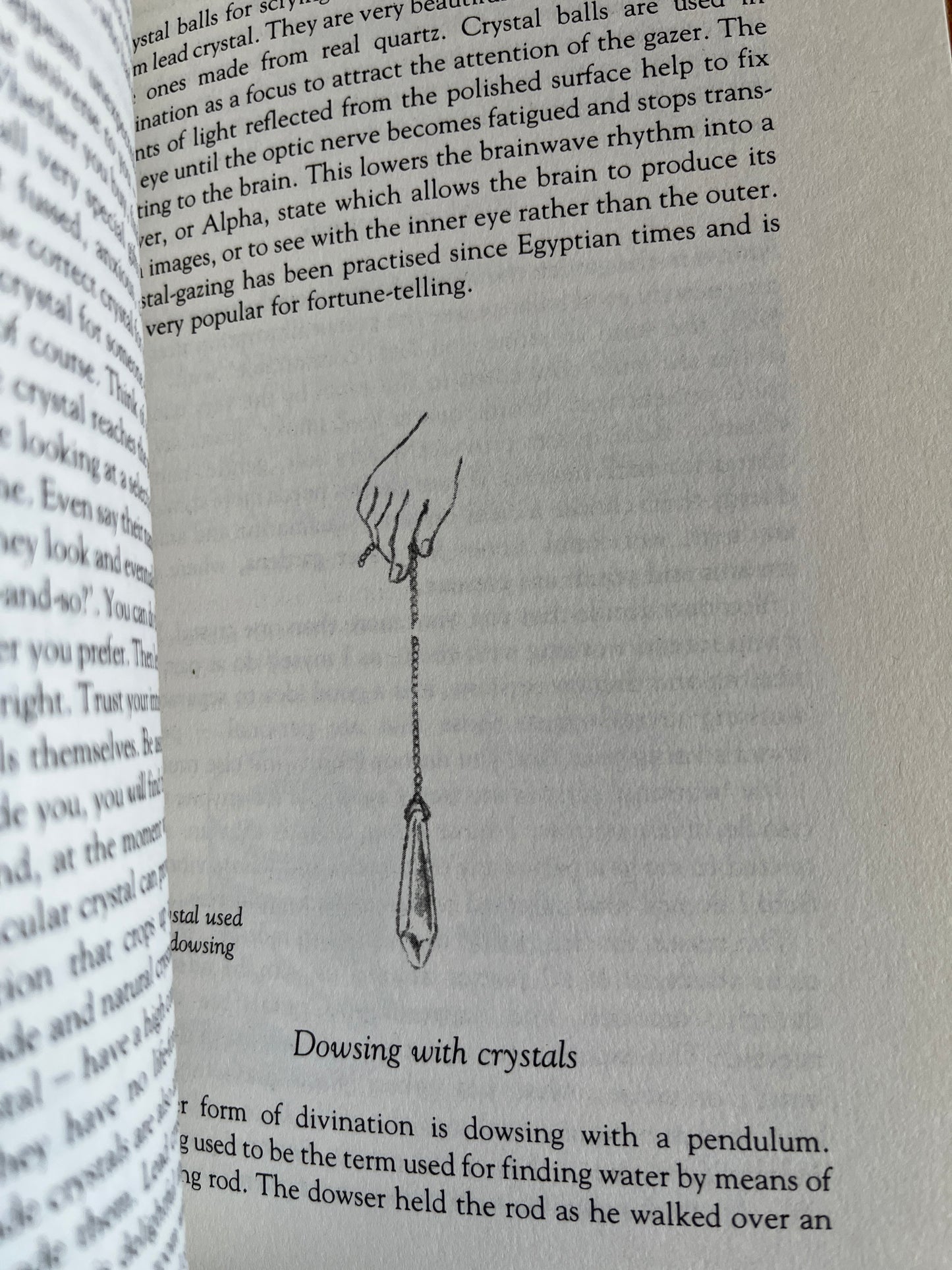 The Power of Gems and Crystals - Soozi Holbeche