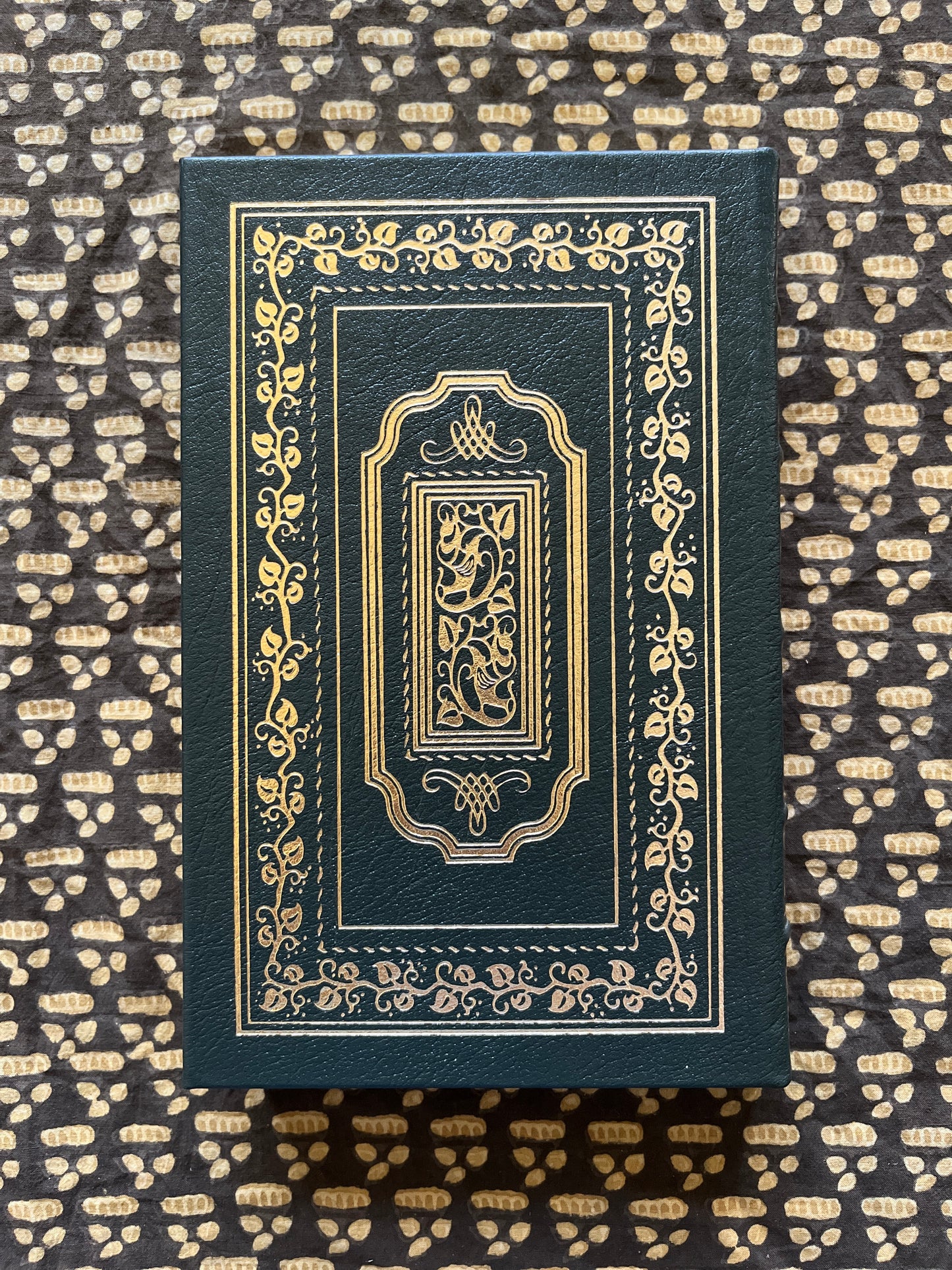 Mythago Wood - Robert Holdstock (EASTON PRESS DELUXE EDITION ILLUS. SIGNED AND WITH SIGNED LETTER)