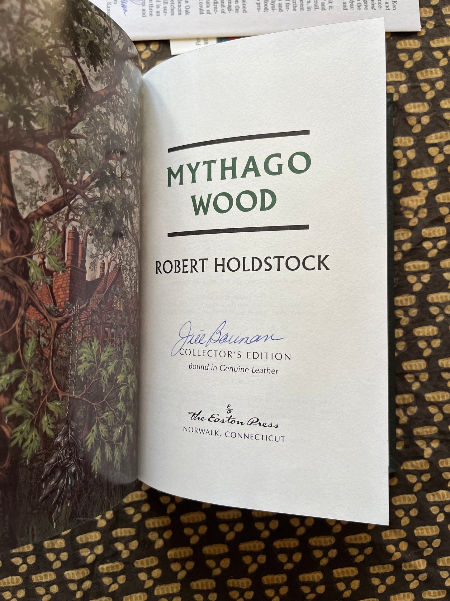 Mythago Wood - Robert Holdstock (EASTON PRESS DELUXE EDITION ILLUS. SIGNED AND WITH SIGNED LETTER)