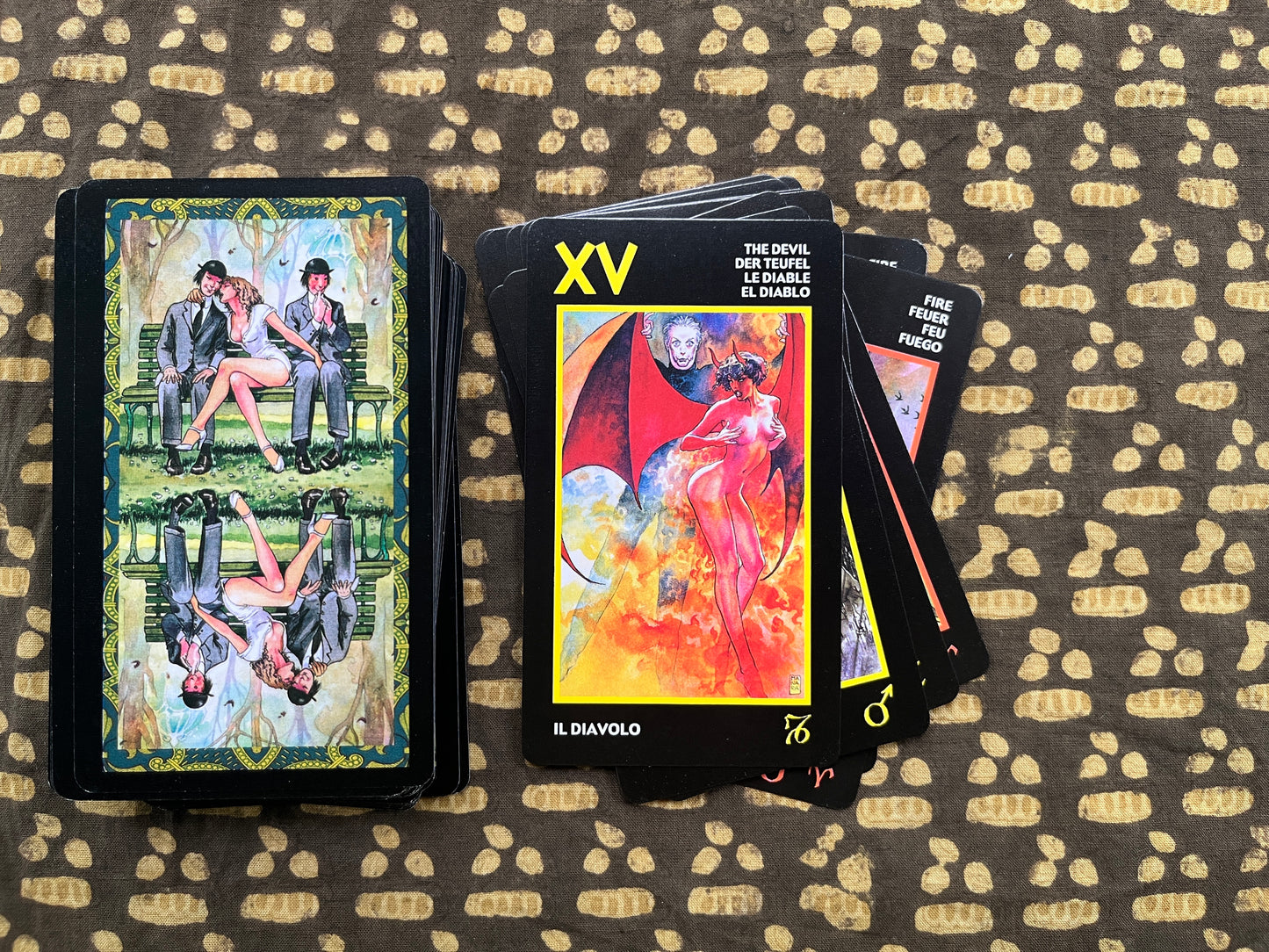 (18+) Milo Manara Erotic Tarot Deck