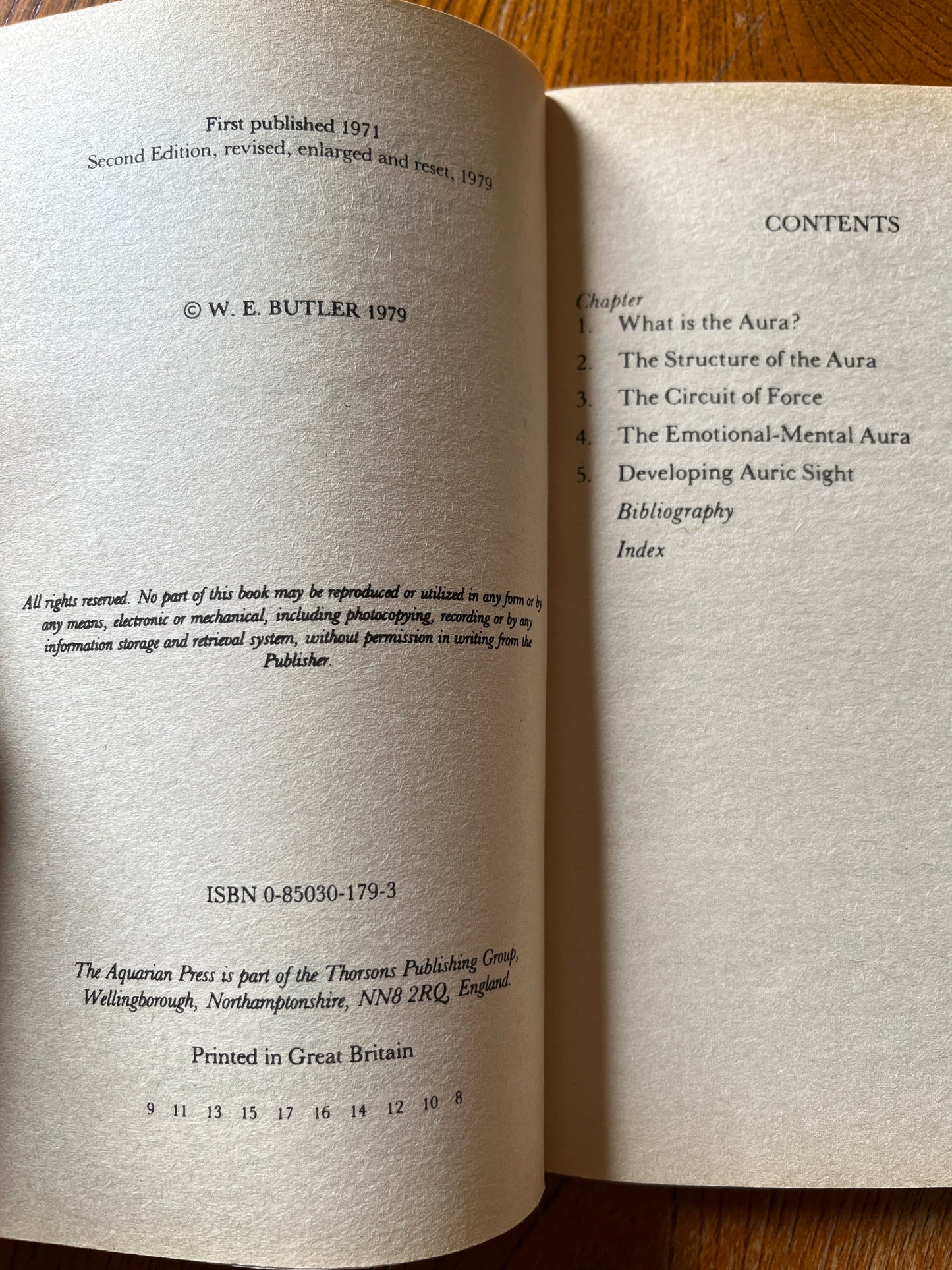 How to Read the Aura - W E Butler