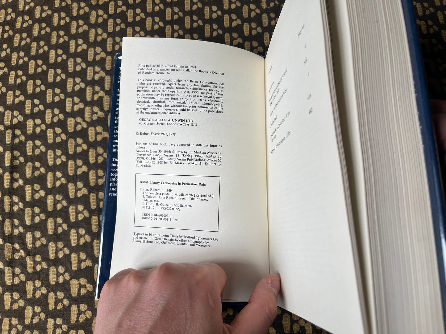 The Complete Guide to Middle Earth – Robert Foster on the work of Tolkien [First Edition 1978]