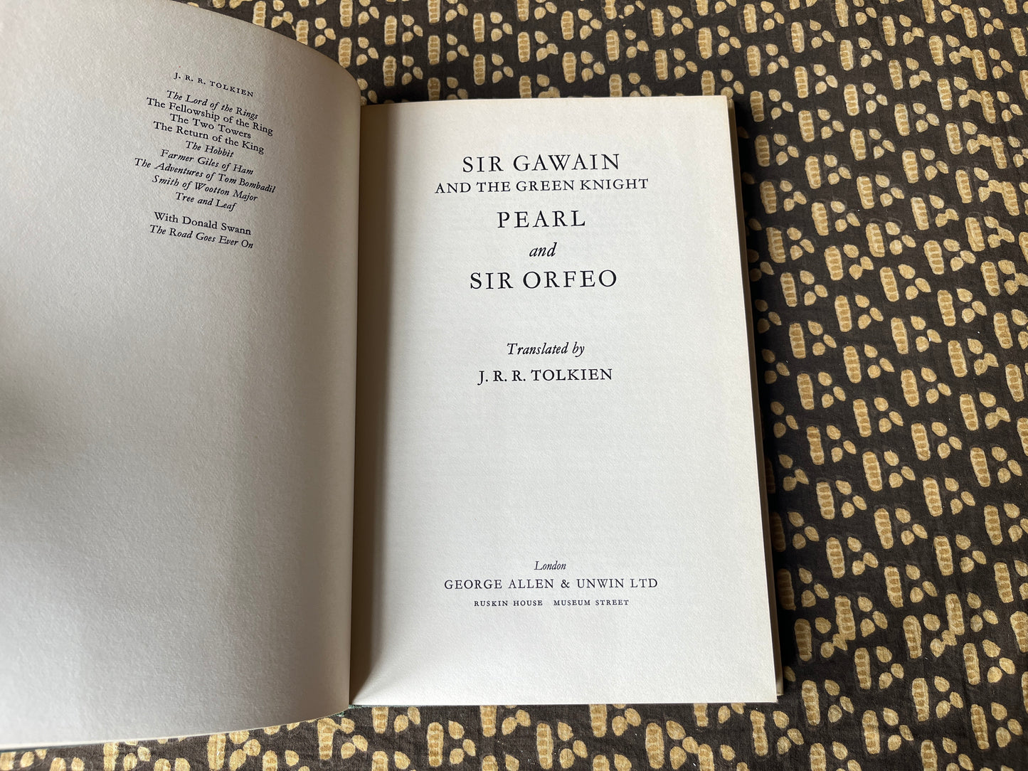 Sir Gawain and the Green Knight, Pearl & Sir Orfeo – J. R. R. Tolkien [First Edition 1975]