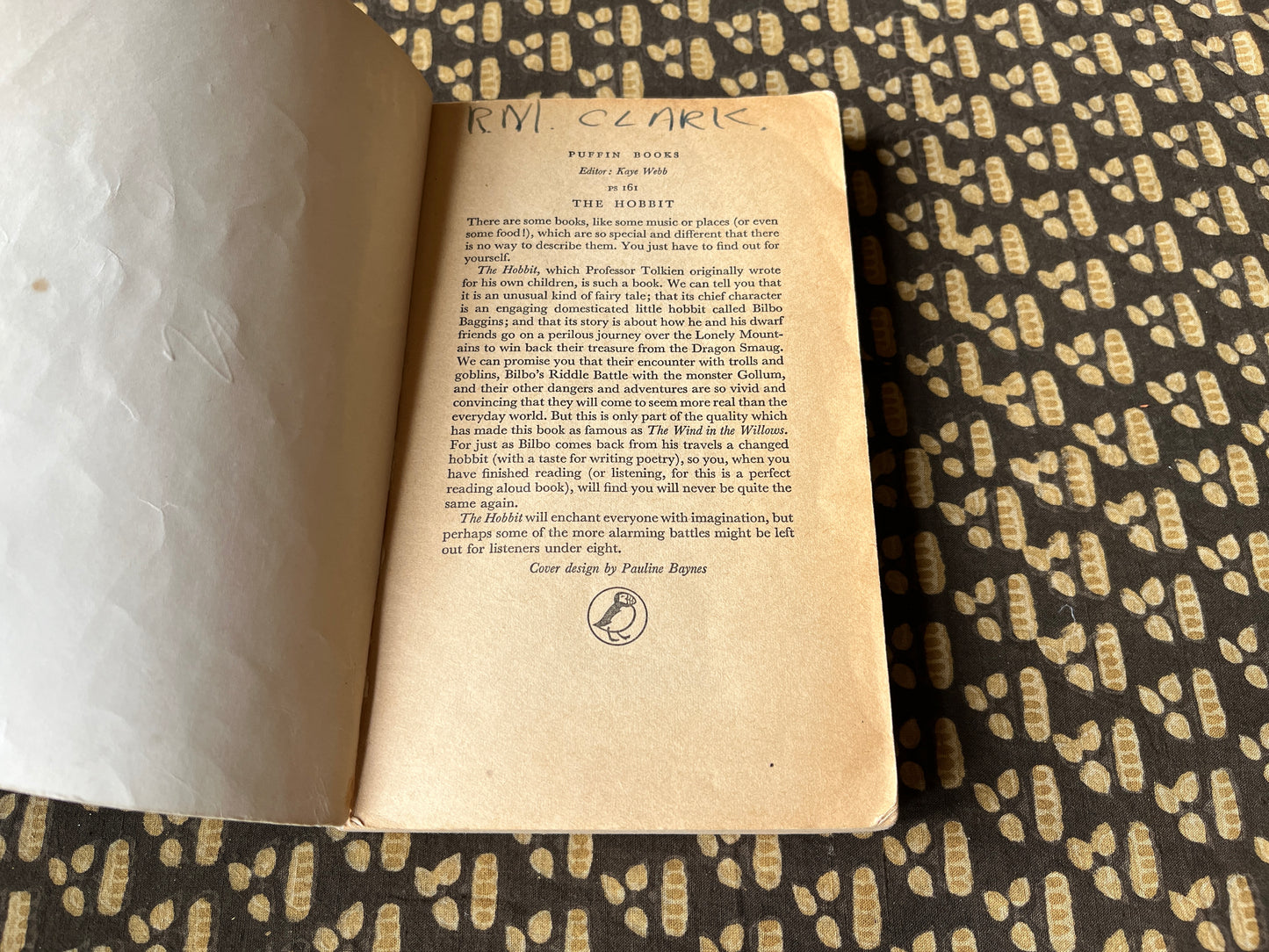 The Hobbit - J. R. R. Tolkien [First Paperback Edition - Puffin Books - 1961]