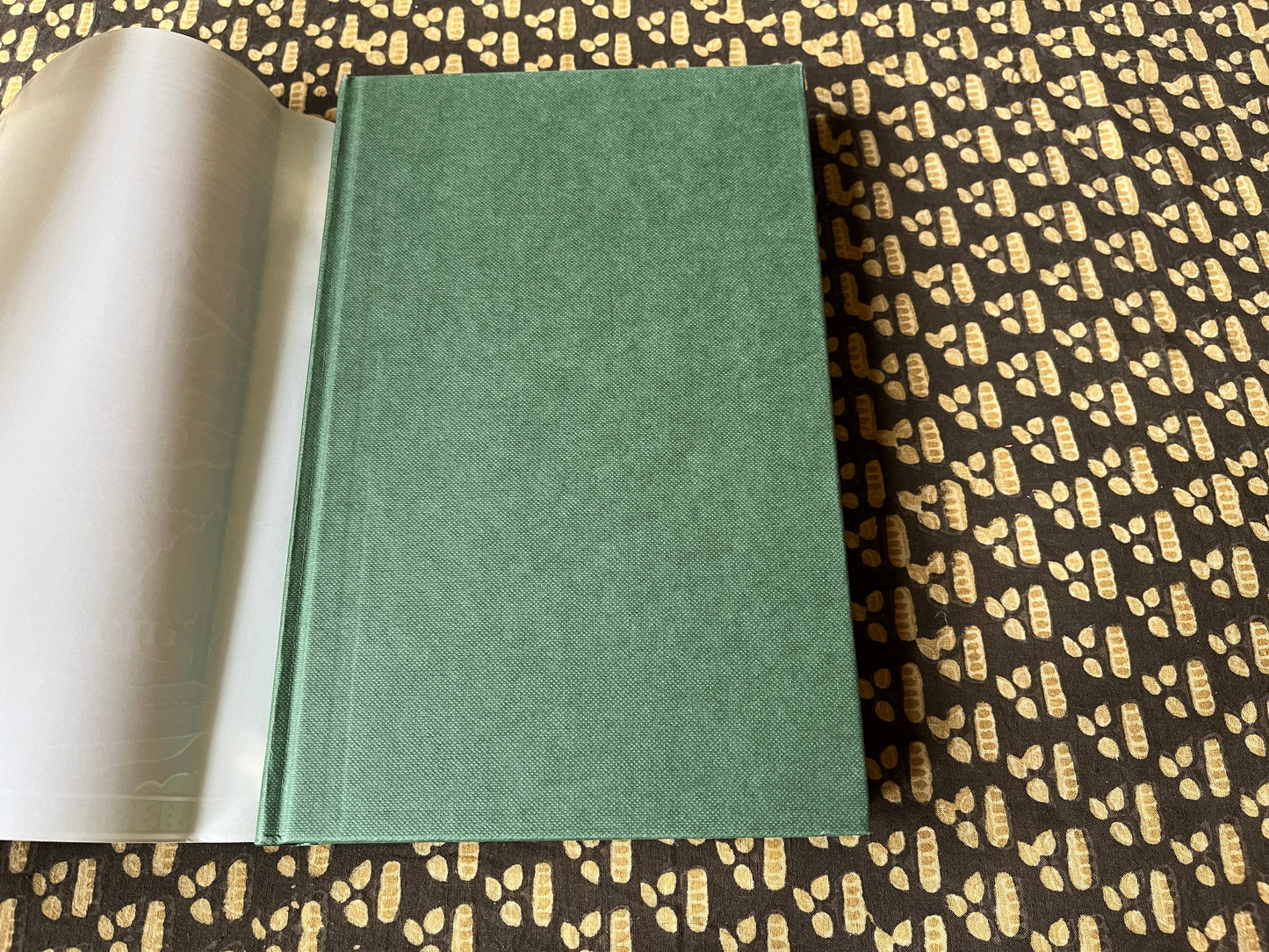 The Hobbit - J. R. R. Tolkien [BCA 50th Illustrated Anniversary Hardback Edition - 1983]