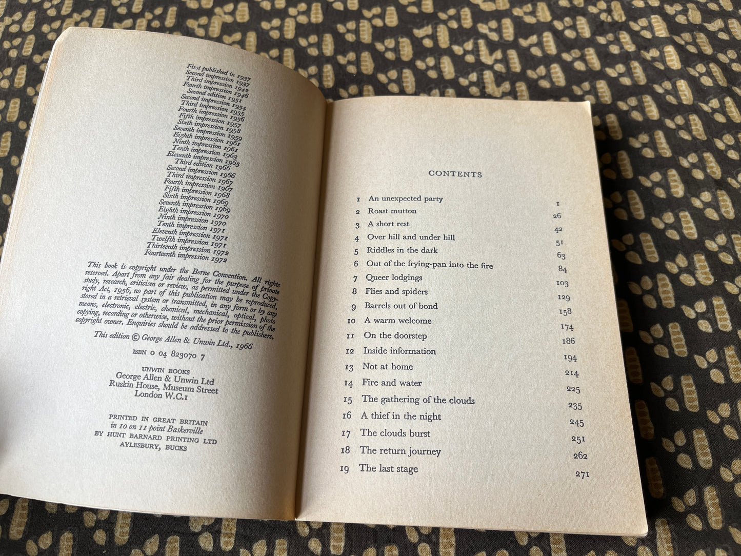 The Hobbit - J. R. R. Tolkien [3rd Ed. 14th Imp. by Unwin - 1972]