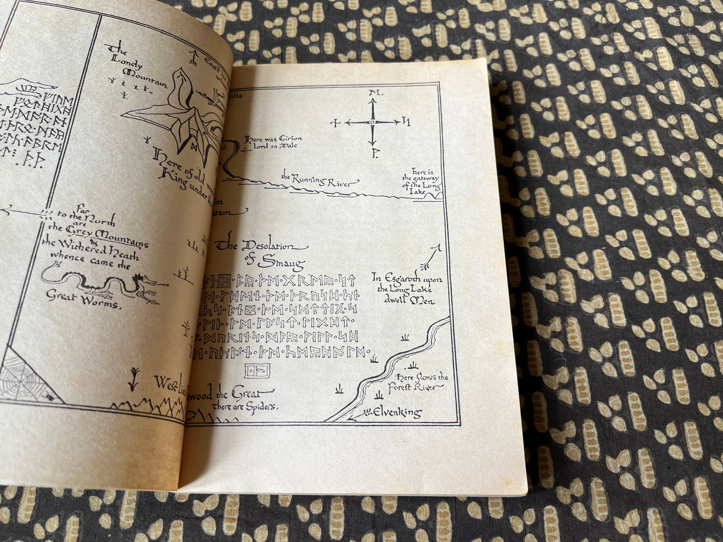 The Hobbit - J. R. R. Tolkien [4th Ed. 2nd Imp. by Unwin - 1976]