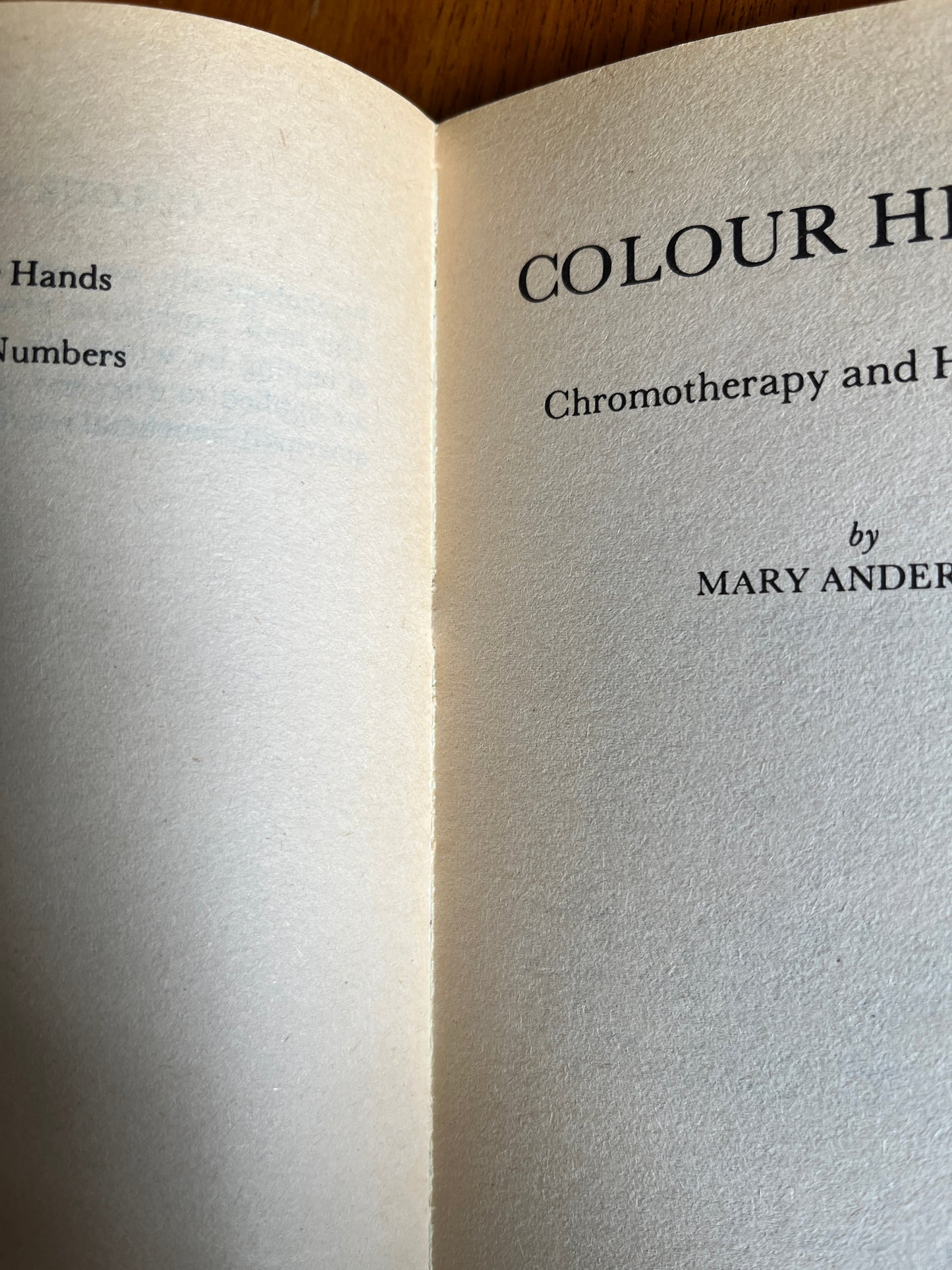 Colour Healing - Mary Anderson
