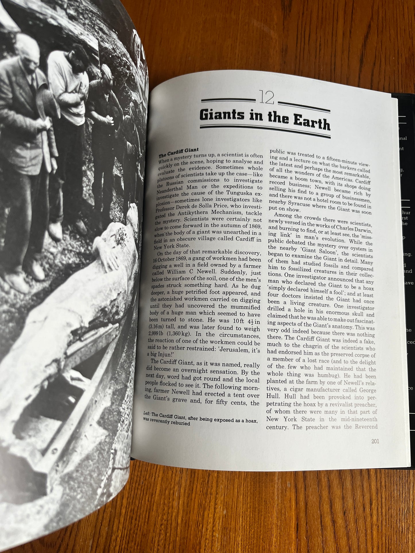 Arthur C Clarke's Mysterious World - Simon Welfare & John Fairley